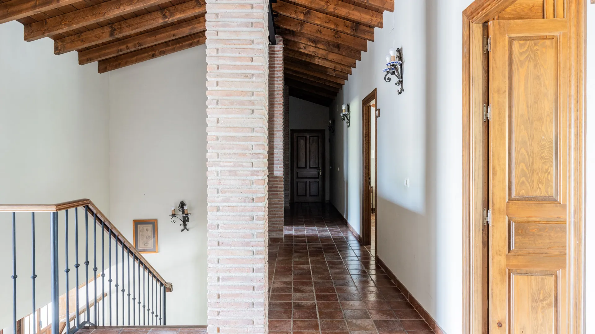 For sale cortijo with 9 bedrooms in Malaga