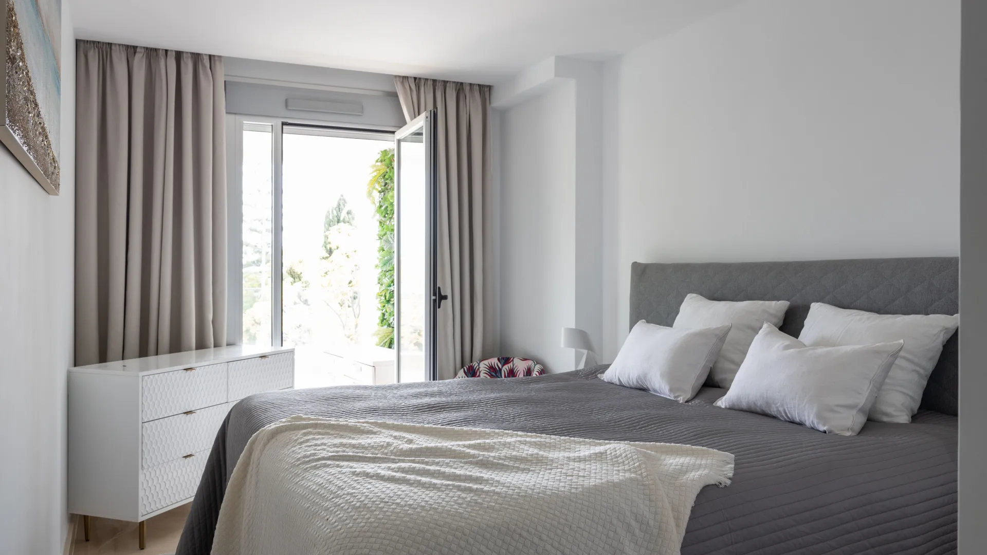 Apartamento en venta en San Pedro de Alcantara de 3 dormitorios