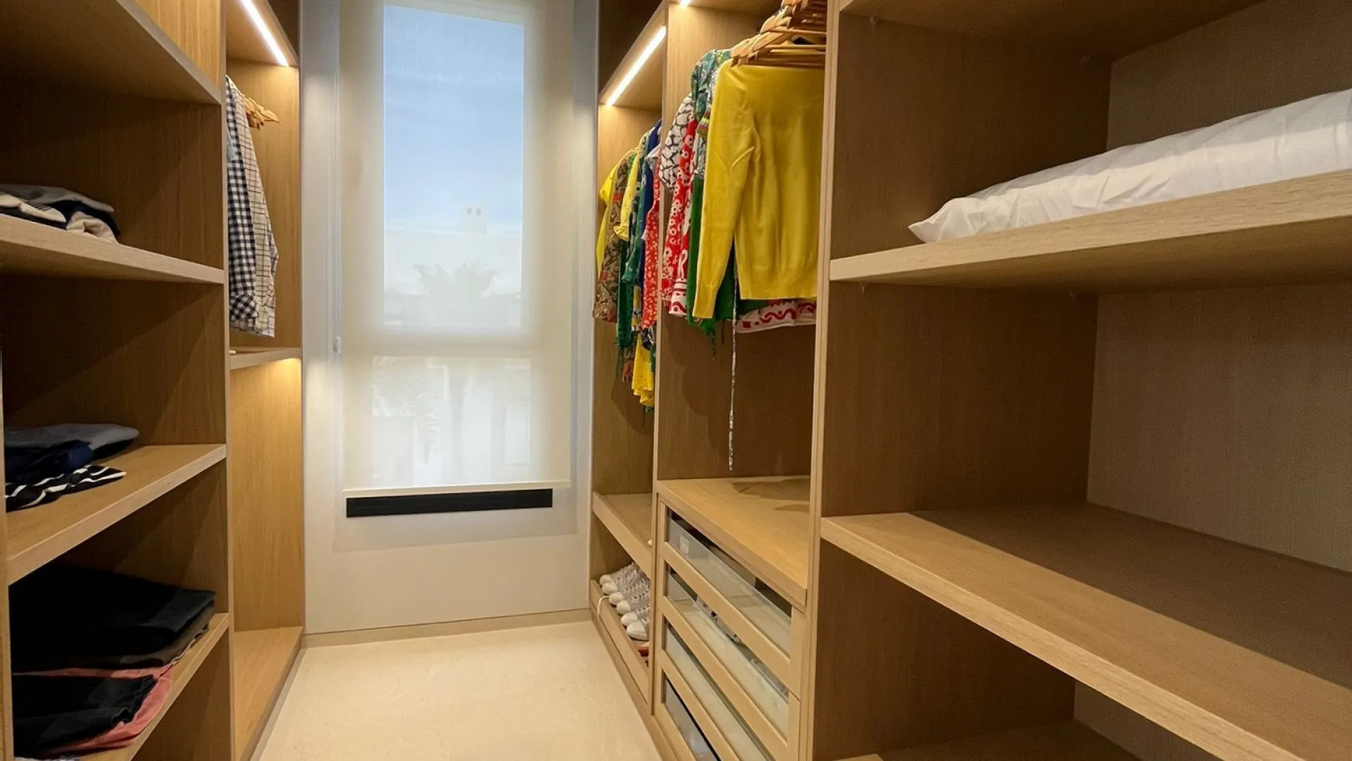 Villa en venta en Estepona con 4 dormitorios