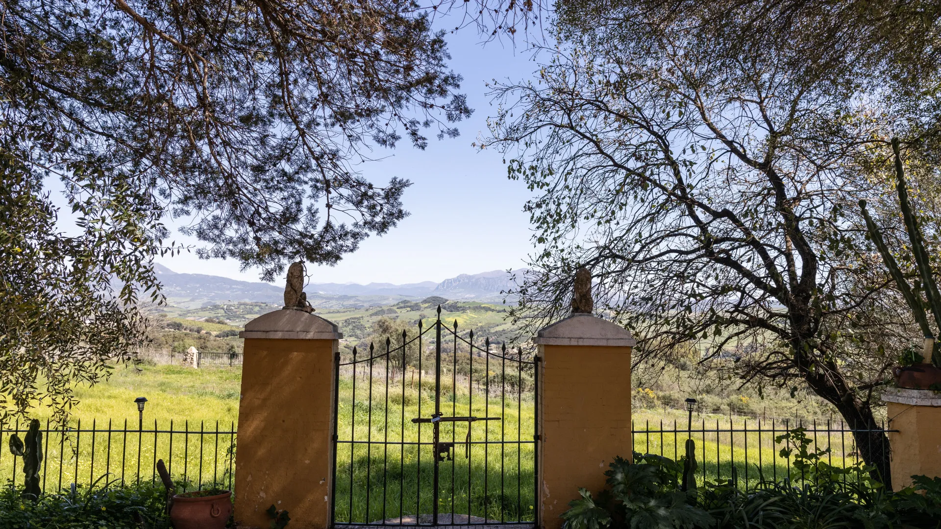 Finca for sale in Jimena de La Frontera