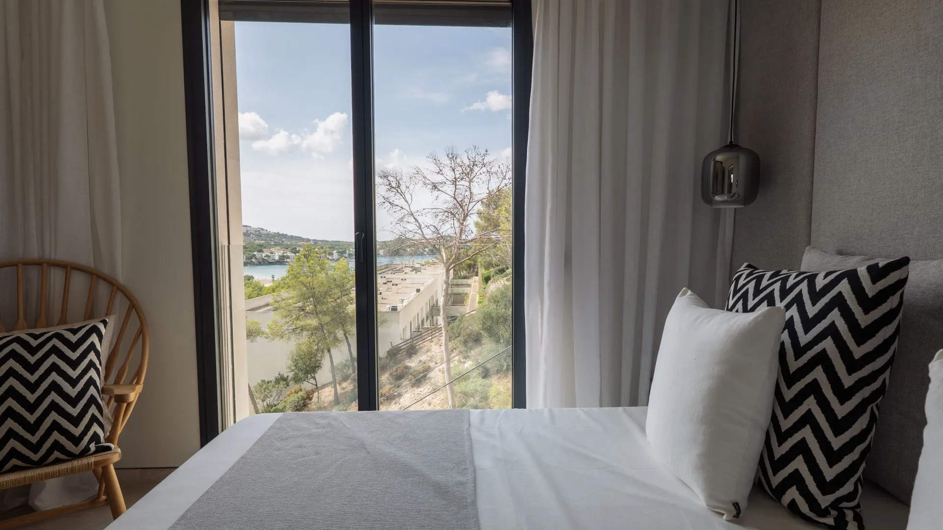 For sale 4 bedrooms apartment in Santa Ponsa