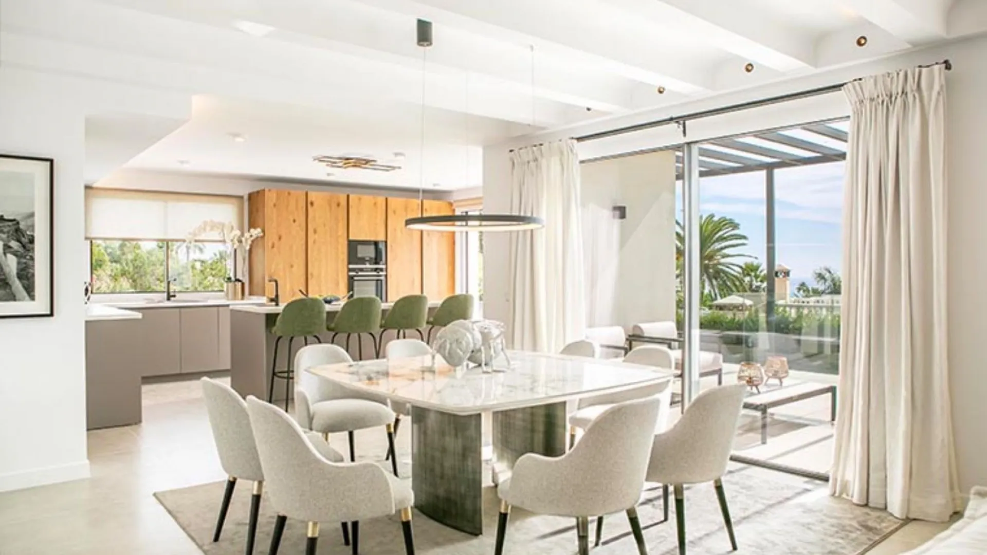 Villa en venta en Nagüeles con 5 dormitorios