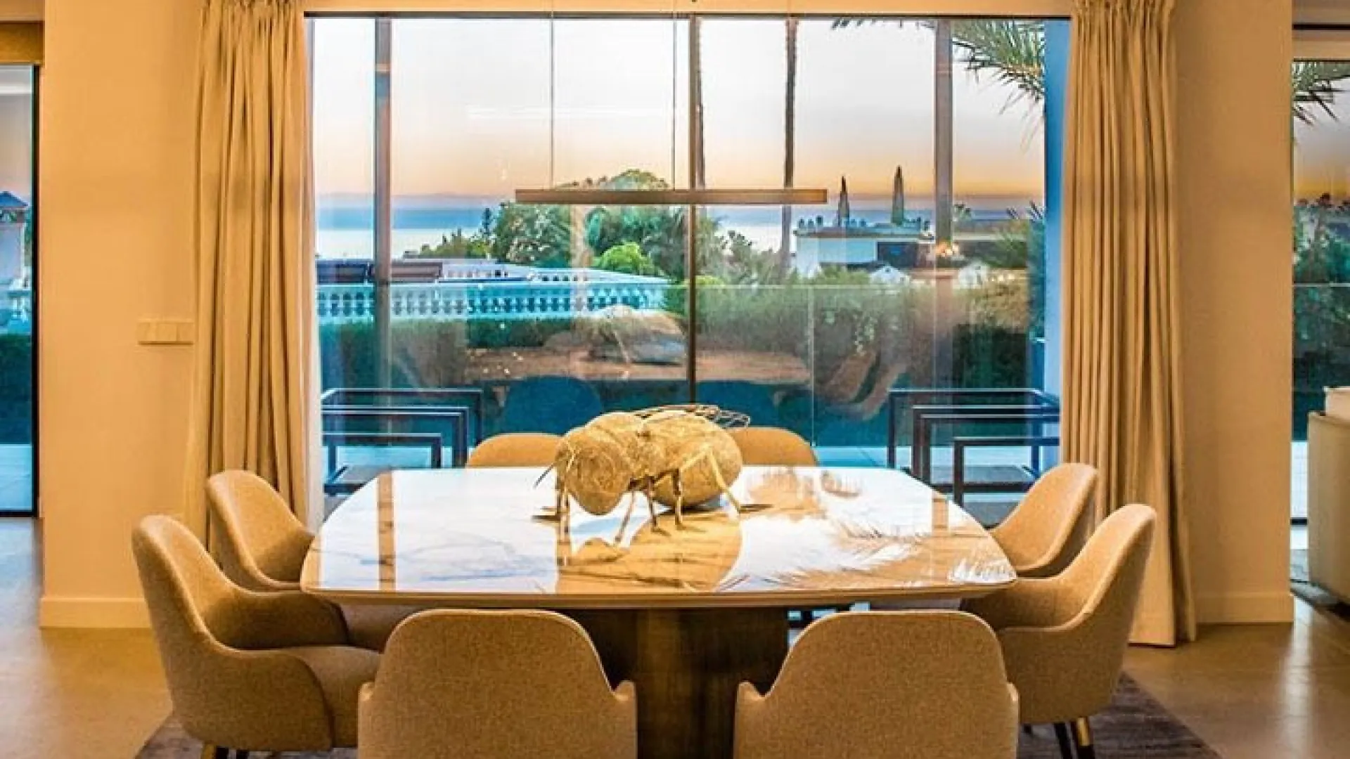 Villa en venta en Nagüeles con 5 dormitorios