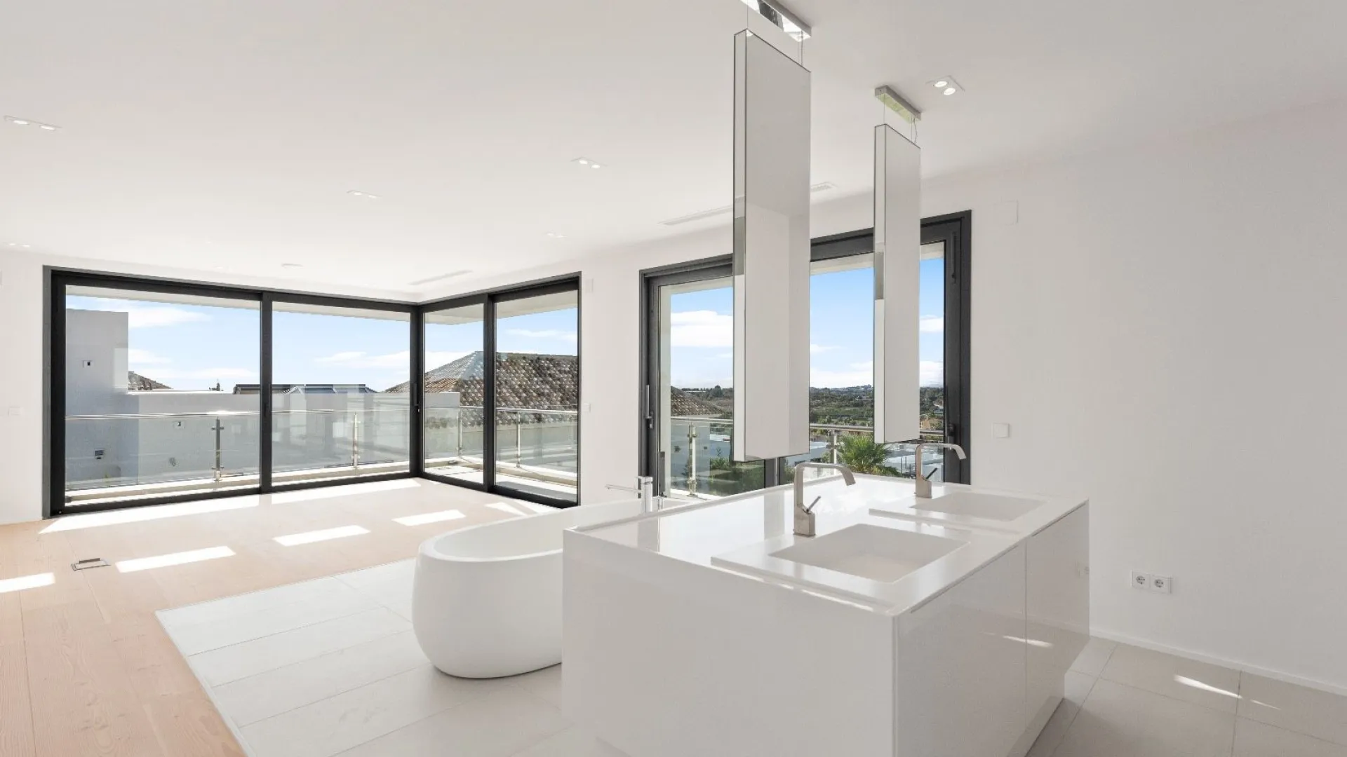 For sale Nueva Andalucia 4 bedrooms house