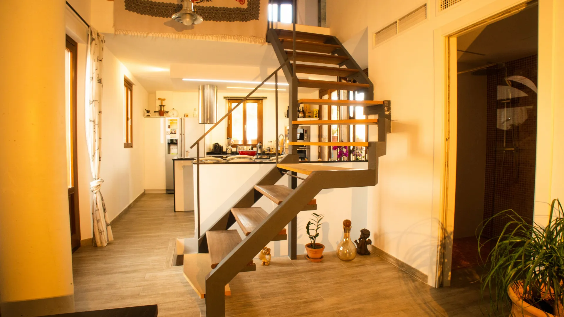 Buy unique building in Malaga with 4 bedrooms