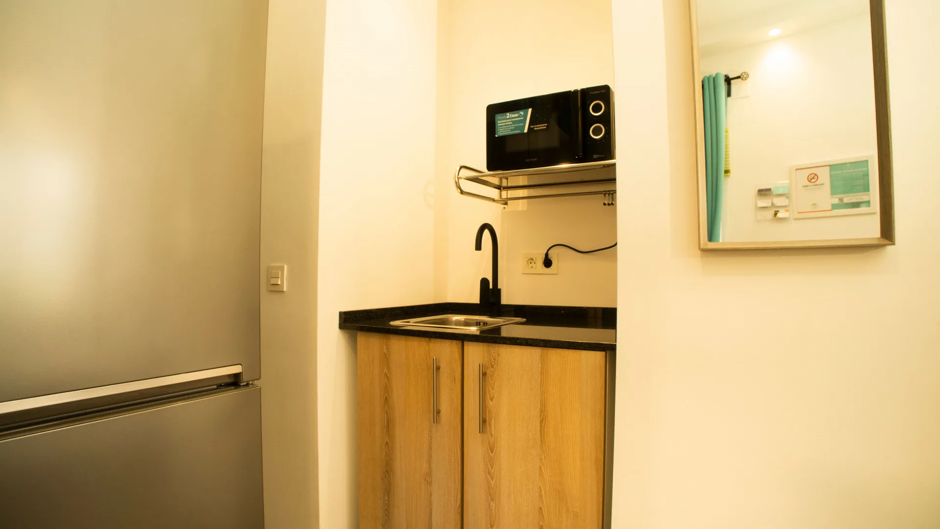 Buy unique building in Malaga with 4 bedrooms