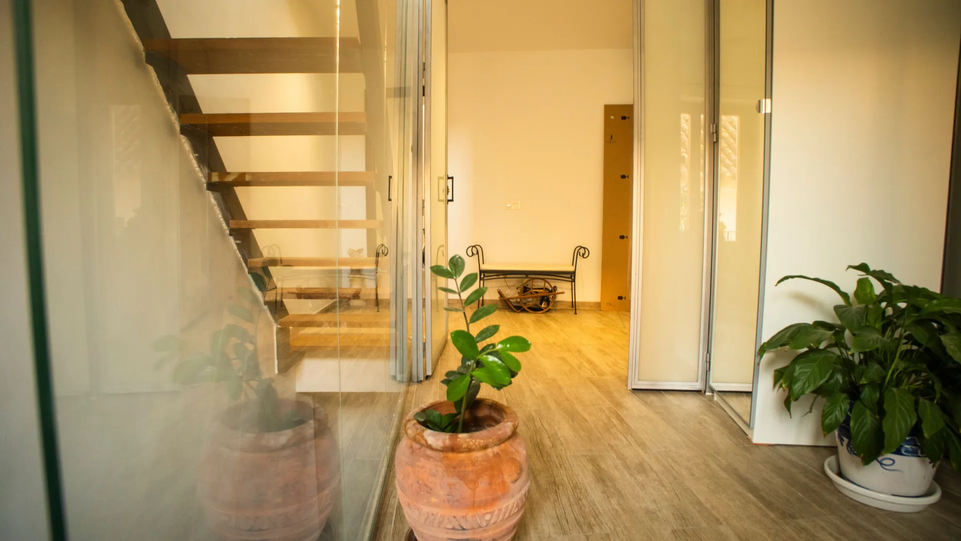 Buy unique building in Malaga with 4 bedrooms