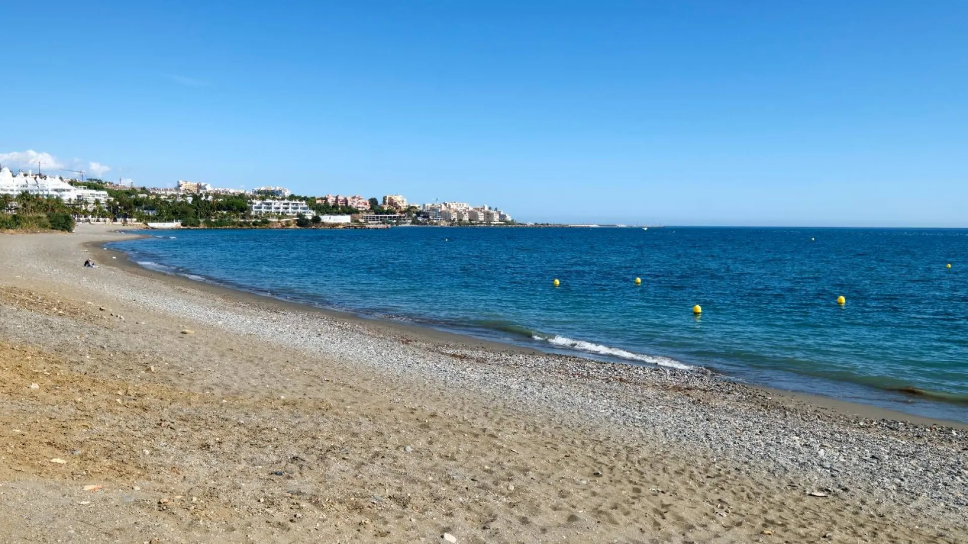 Penthouse for sale in Bahía de Estepona with 3 bedrooms