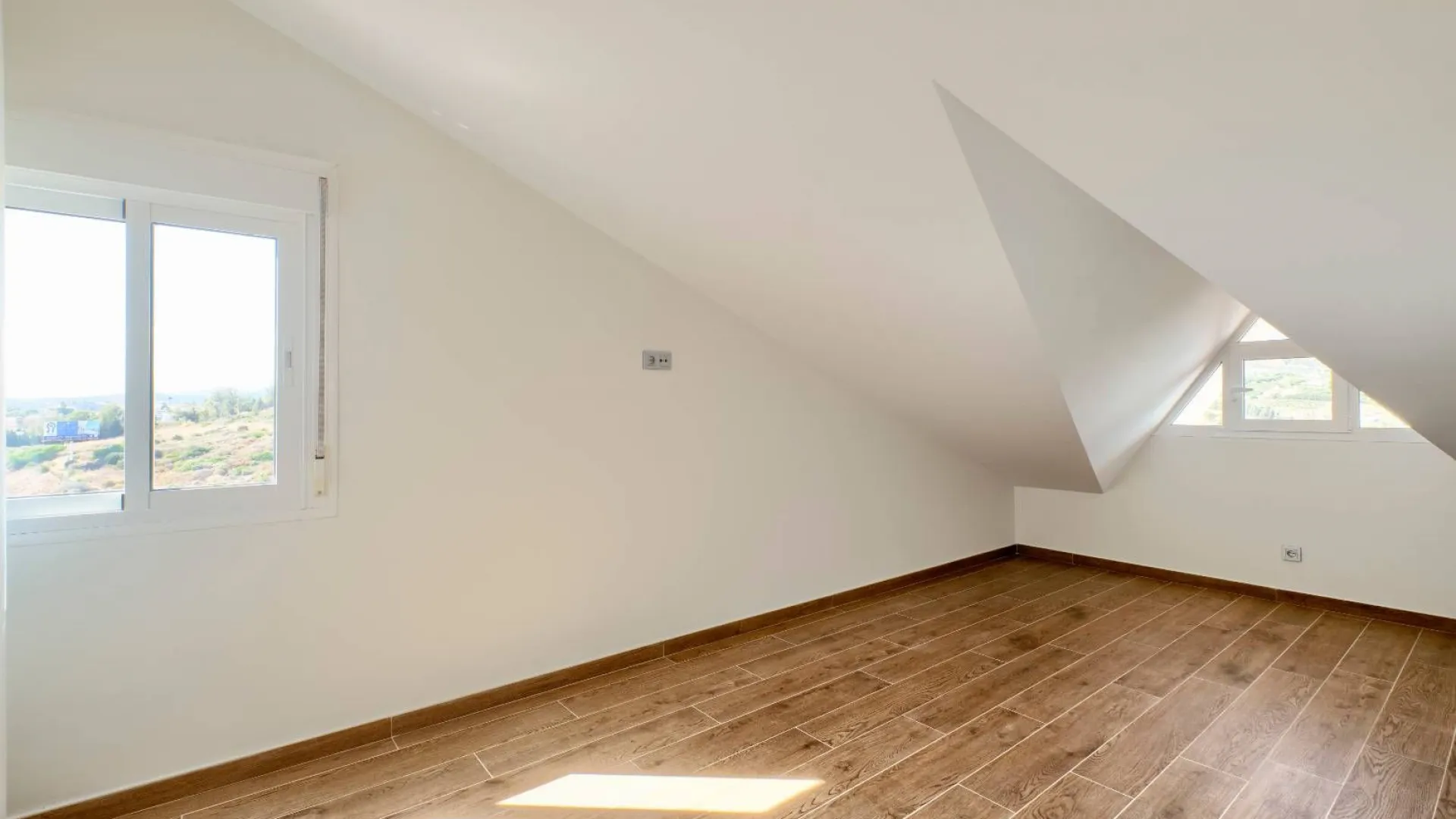 Penthouse for sale in Bahía de Estepona with 3 bedrooms