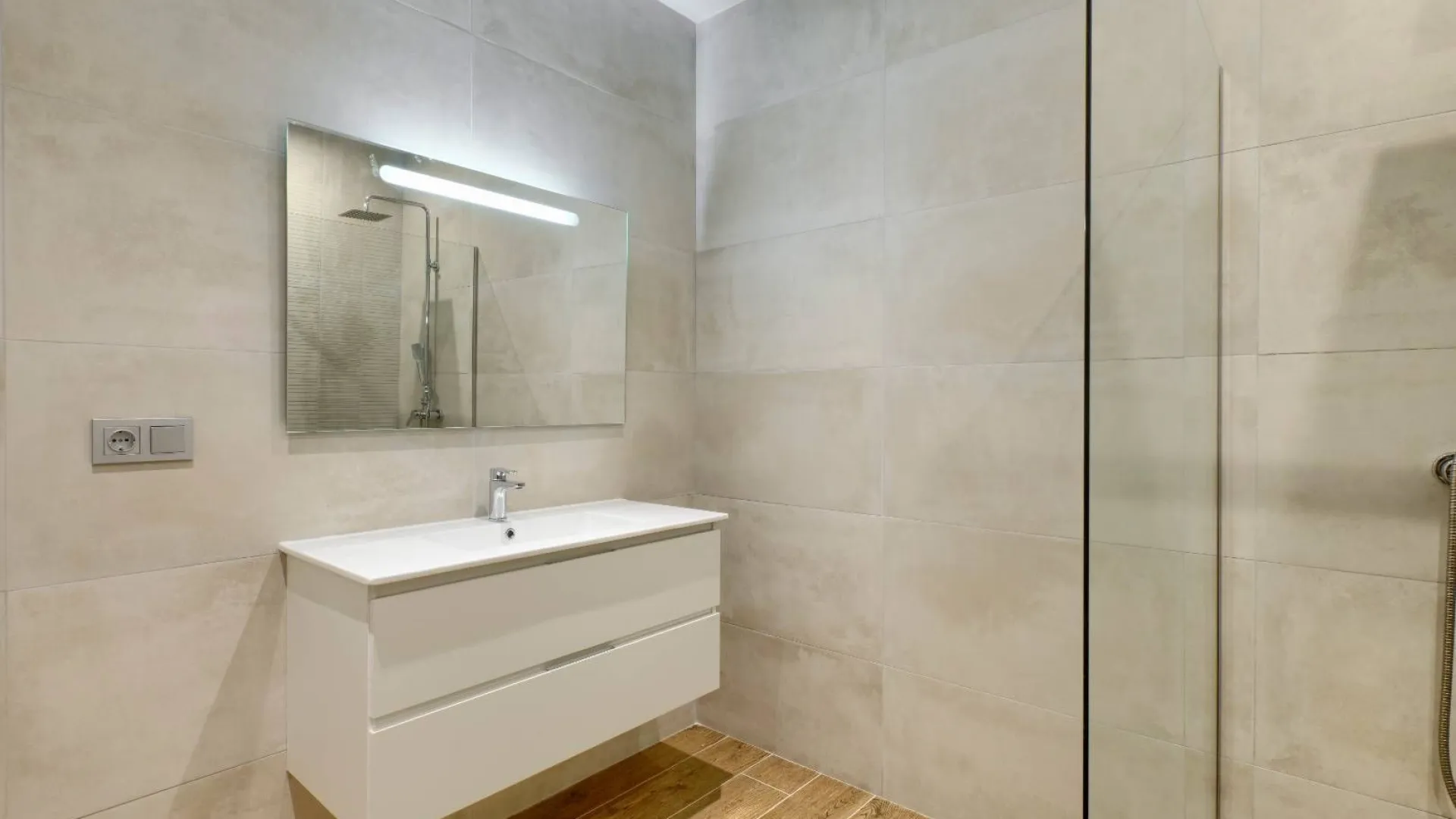 Penthouse for sale in Bahía de Estepona with 3 bedrooms