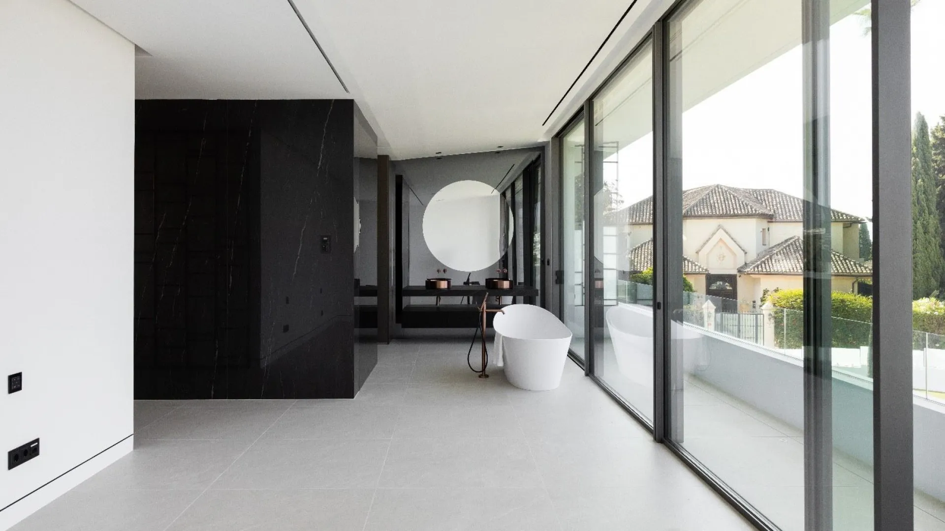 Pareado de 4 dormitorios en venta en Marbella - Puerto Banus