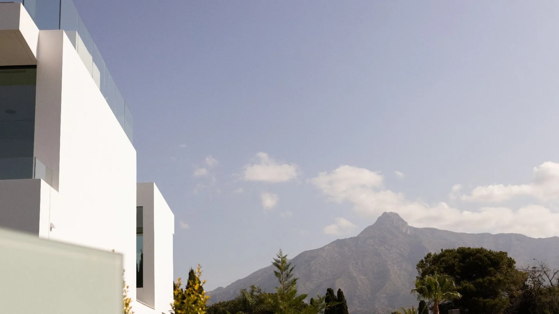 Pareado de 4 dormitorios en venta en Marbella - Puerto Banus