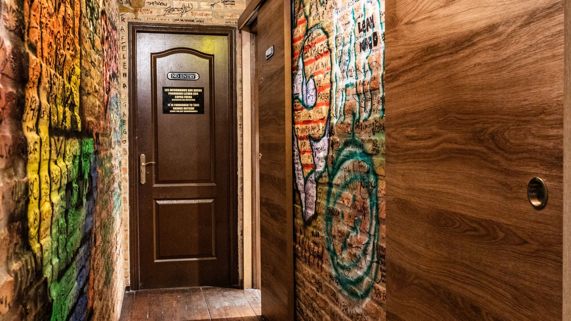 For sale commercial premises in Fuengirola Puerto with 3 bedrooms