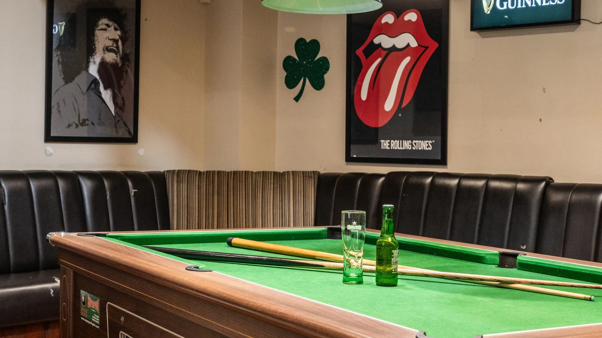 For sale commercial premises in Fuengirola Puerto with 3 bedrooms