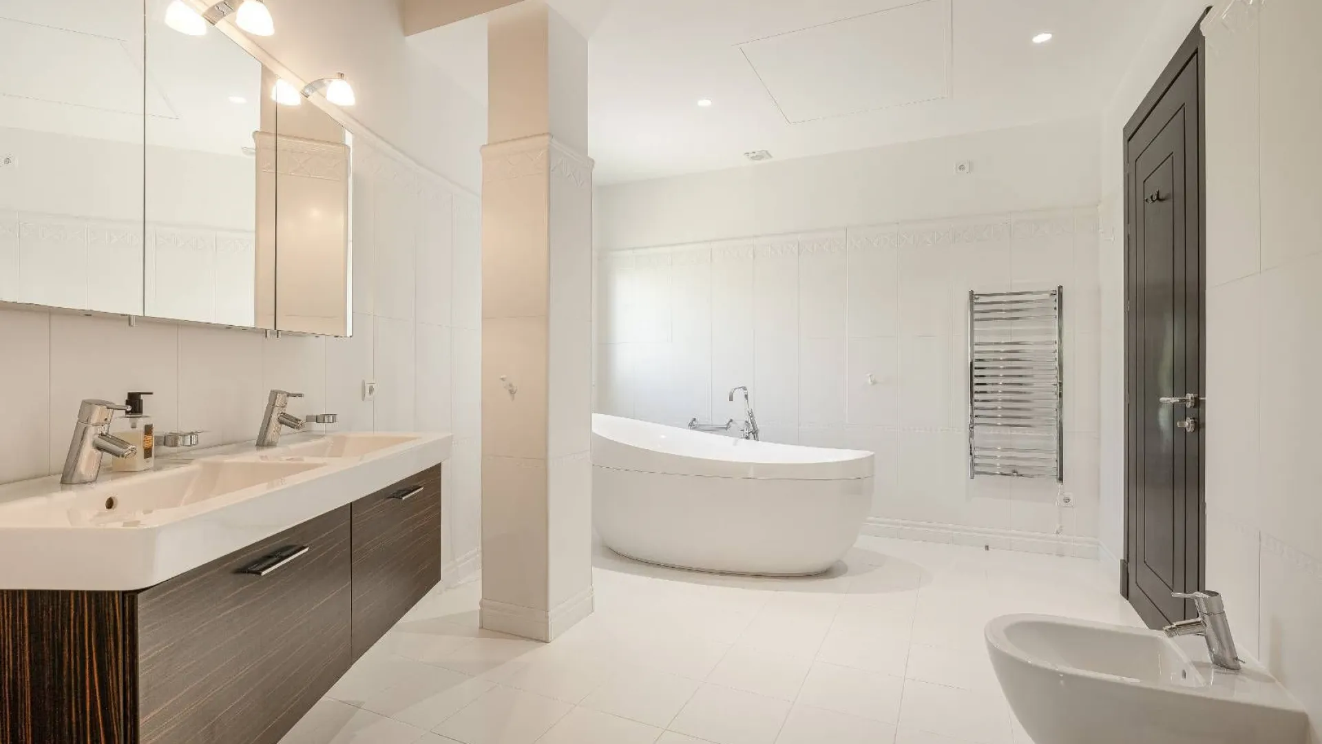 For sale Benahavis 10 bedrooms villa