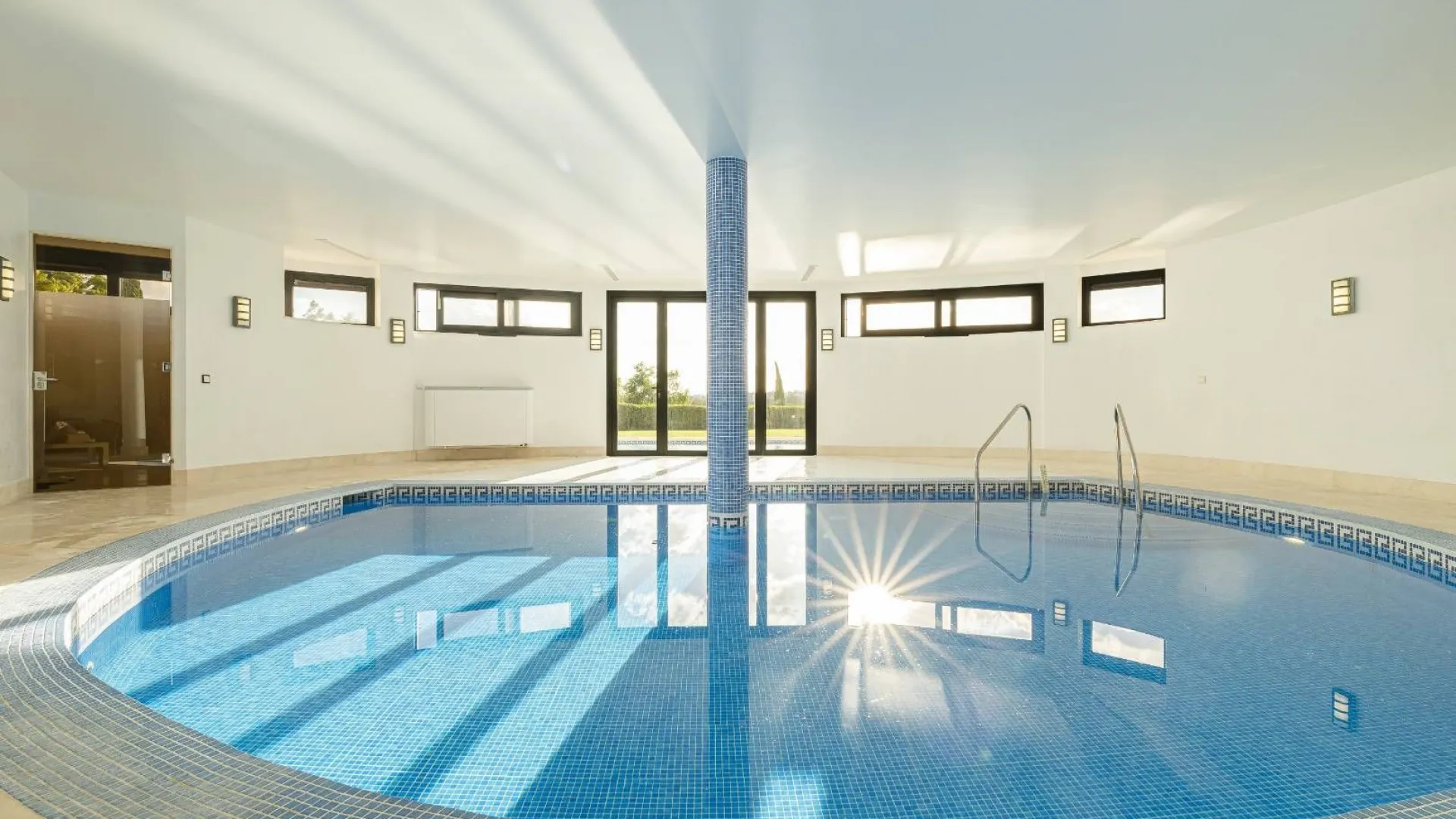 For sale Benahavis 10 bedrooms villa