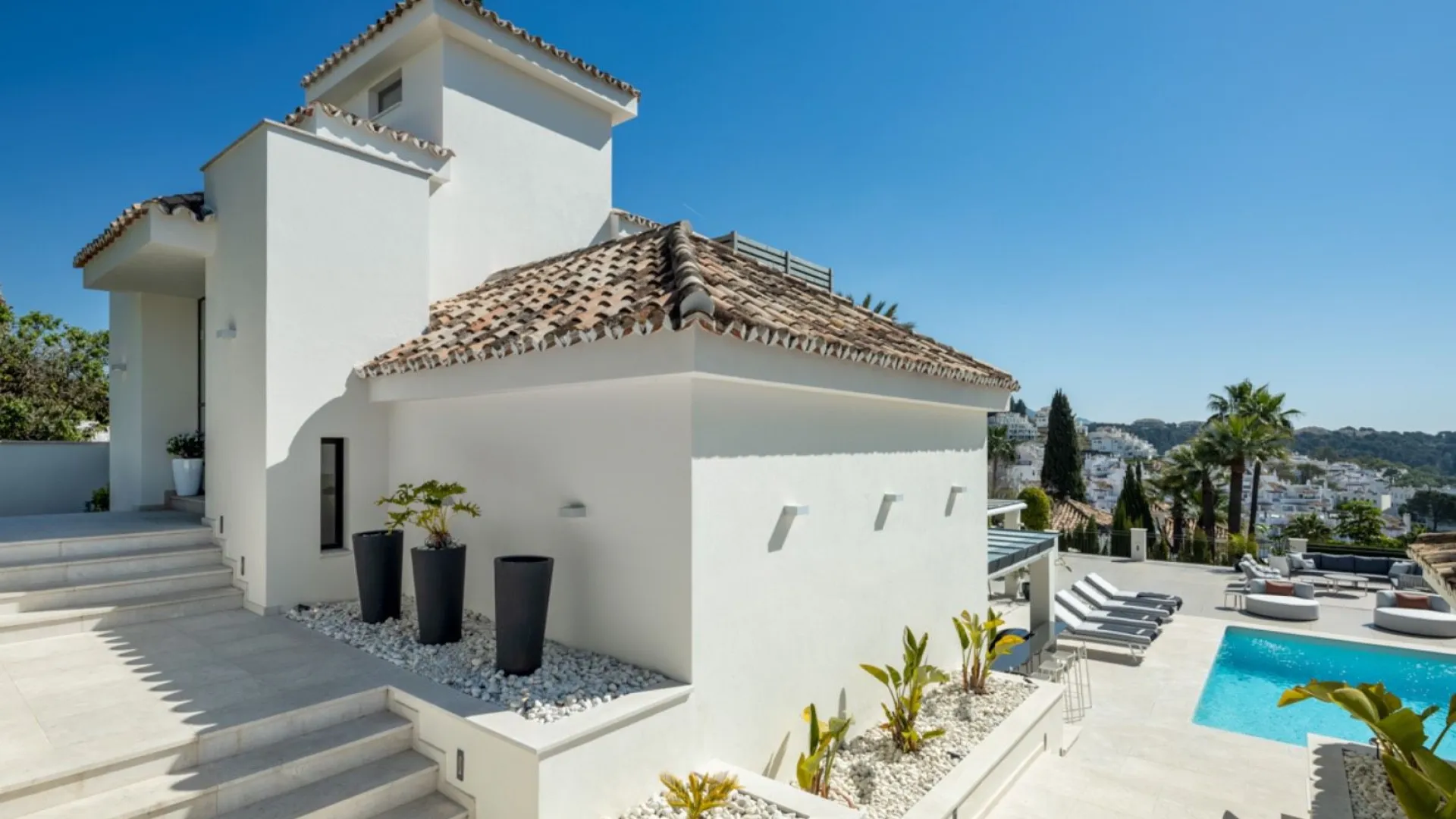 Nueva Andalucia, villa a la venta de 5 dormitorios