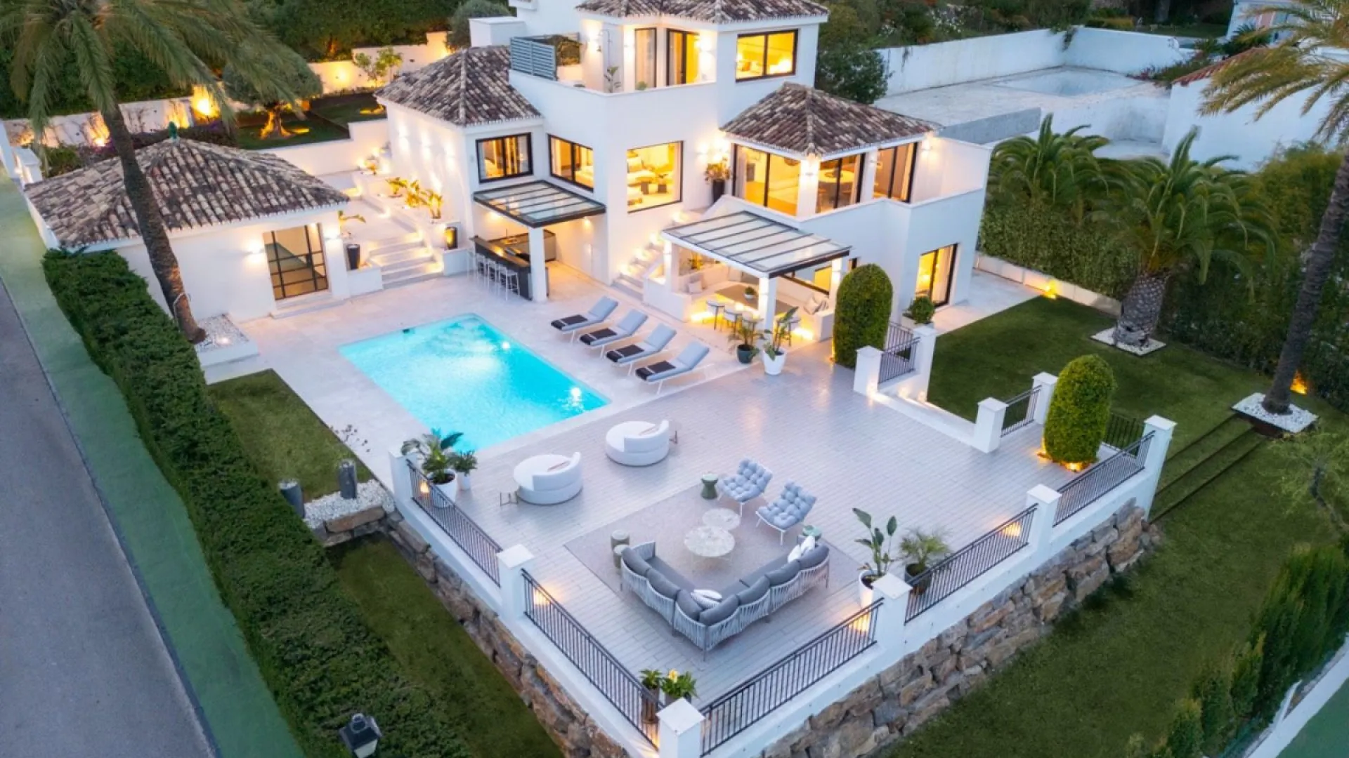 Nueva Andalucia, villa a la venta de 5 dormitorios