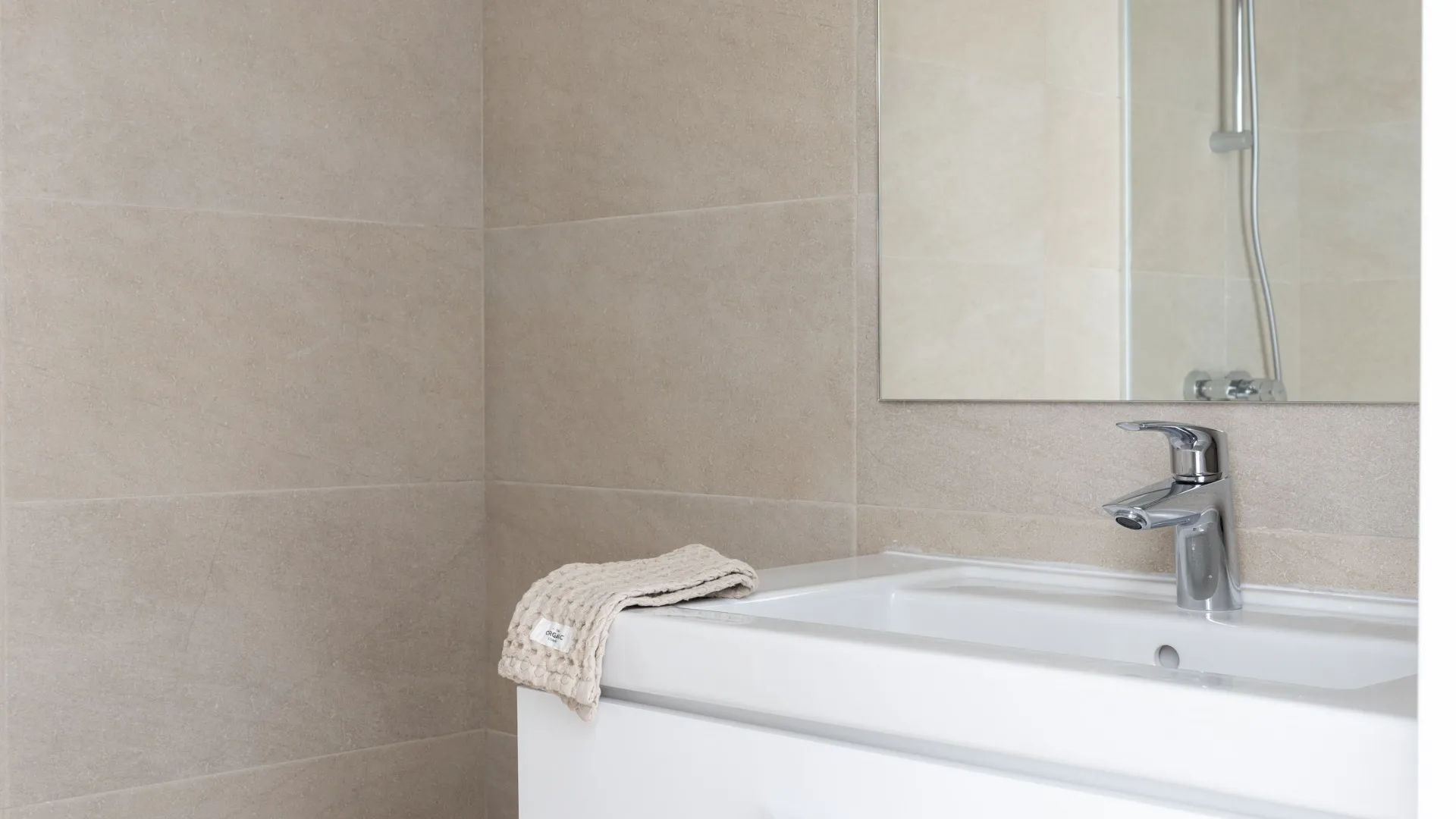 Apartamento de 3 dormitorios a la venta en Malaga