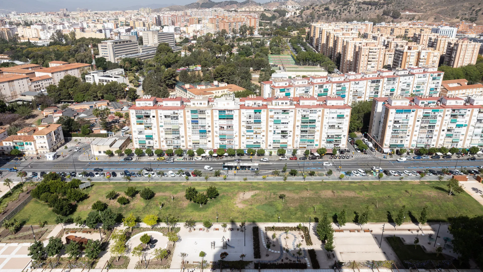 Apartamento de 3 dormitorios a la venta en Malaga