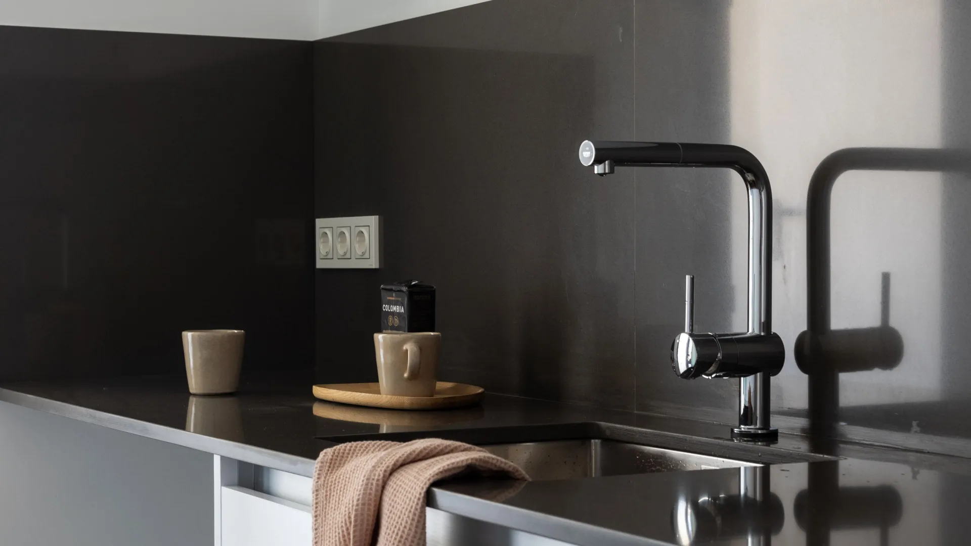 Apartamento de 3 dormitorios a la venta en Malaga