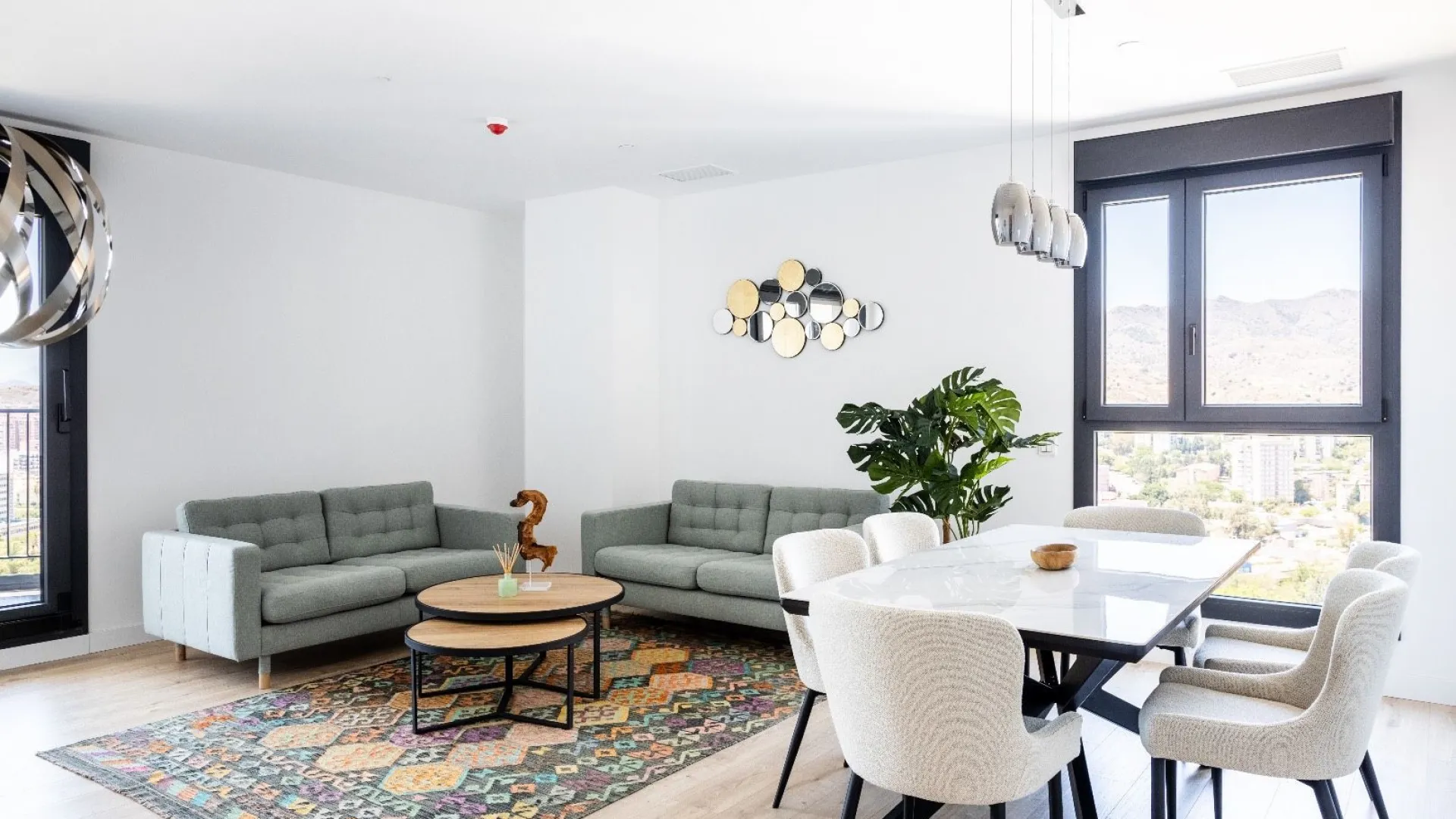 Apartamento de 3 dormitorios a la venta en Malaga