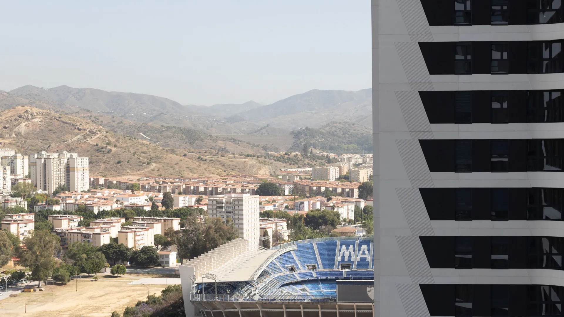 Apartamento de 3 dormitorios a la venta en Malaga