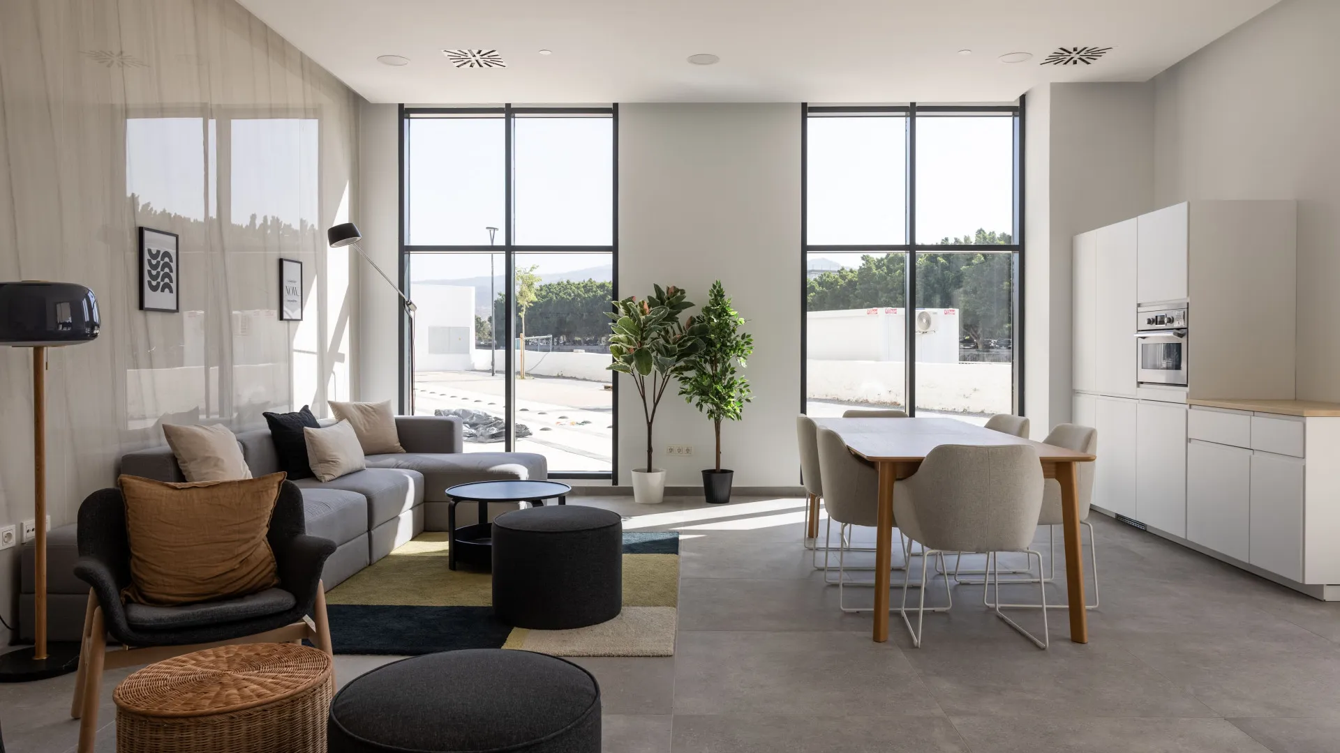 Apartamento de 3 dormitorios a la venta en Malaga