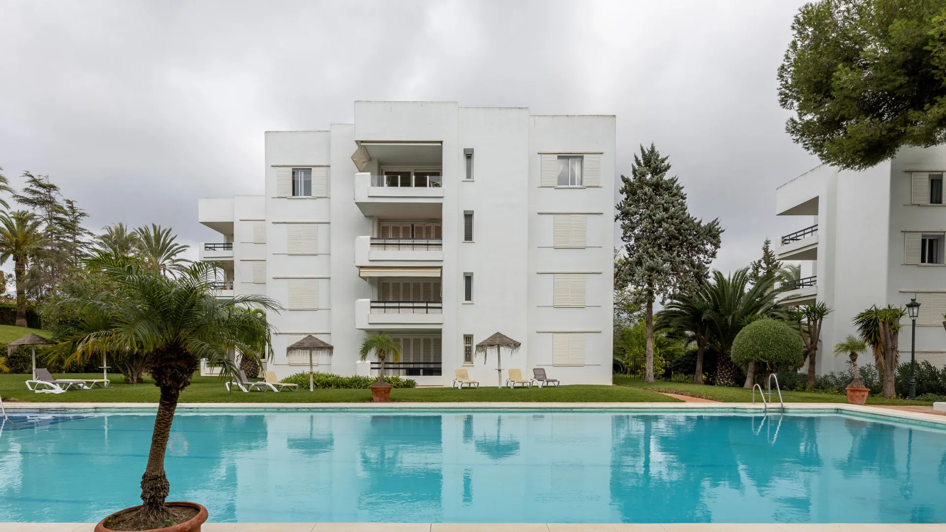 Los Monteros, Ático con 3 dormitorios en venta