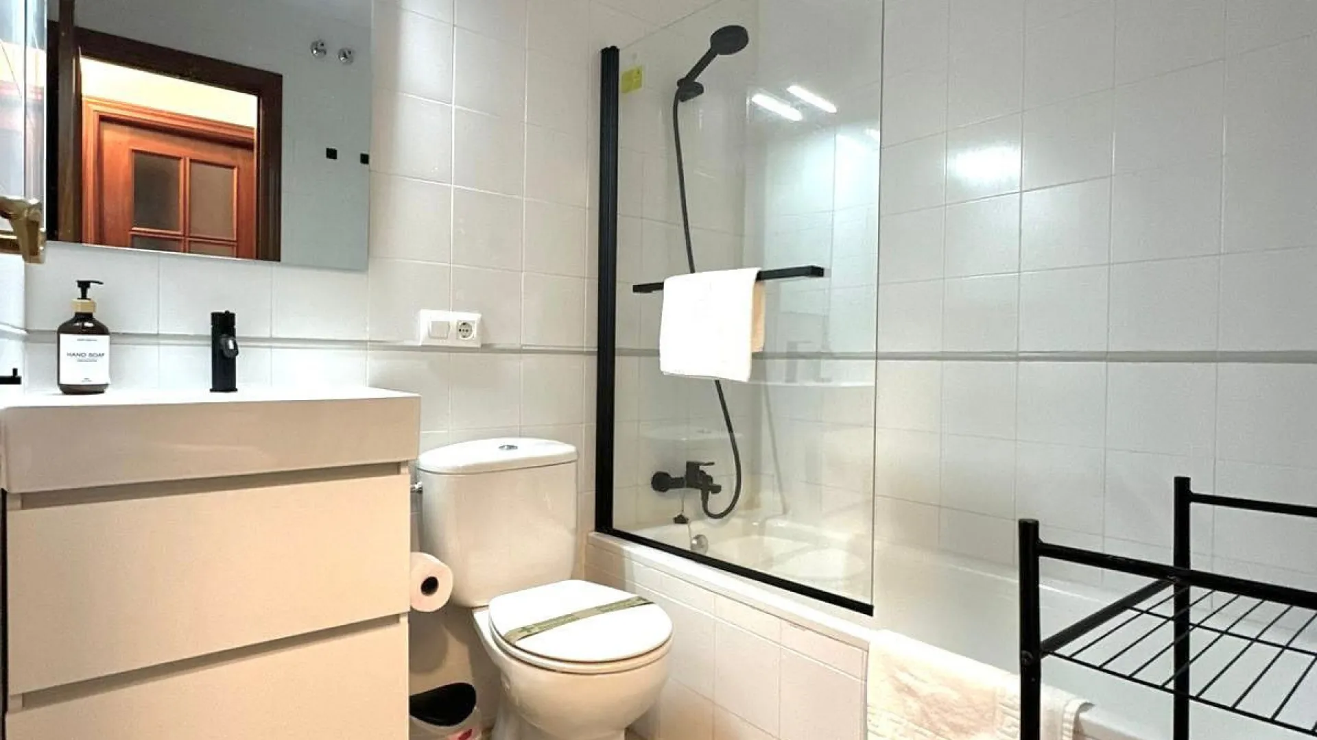 For sale 2 bedrooms apartment in Malaga