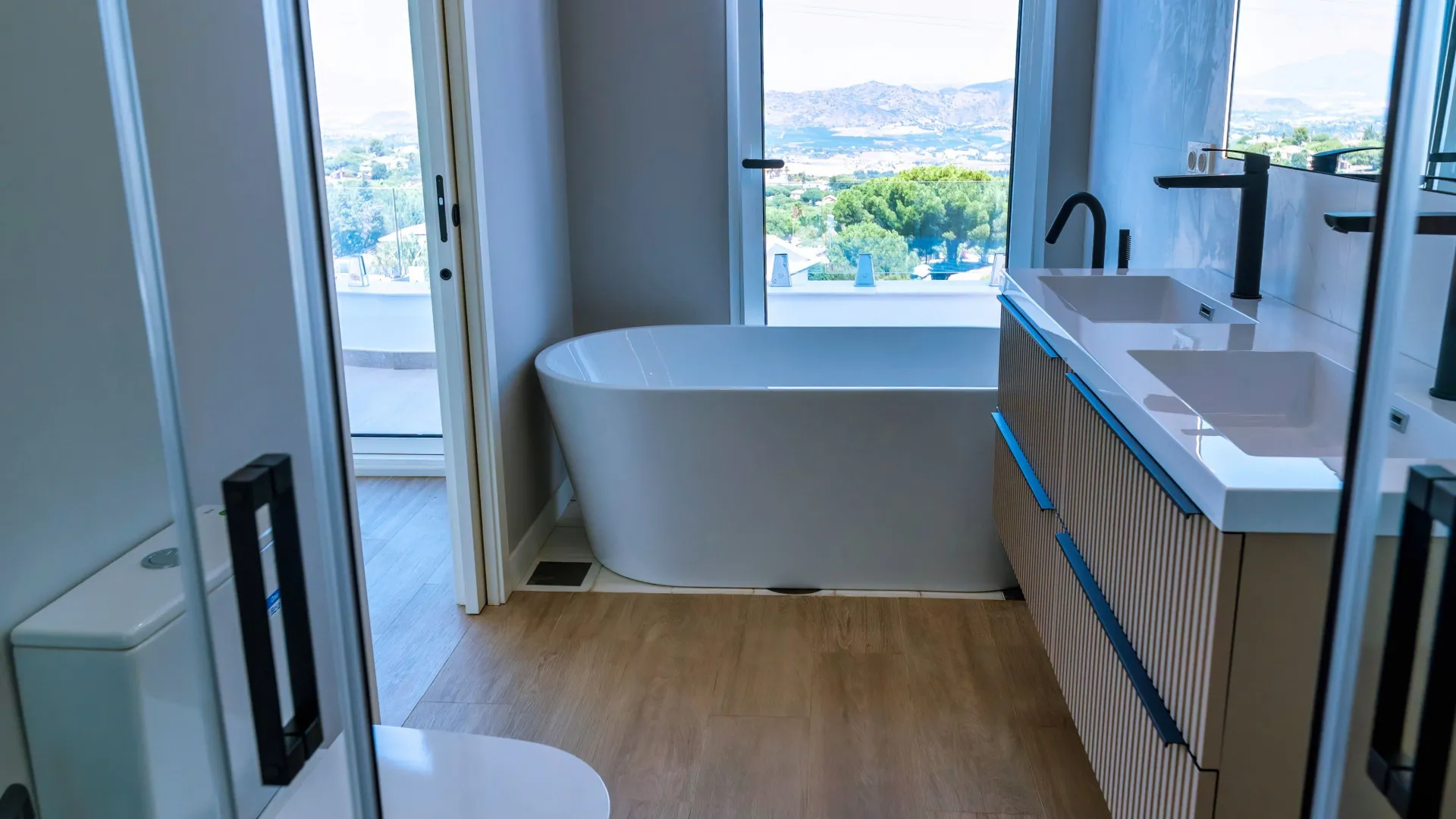 Villa for sale in Pinos de Alhaurín with 4 bedrooms