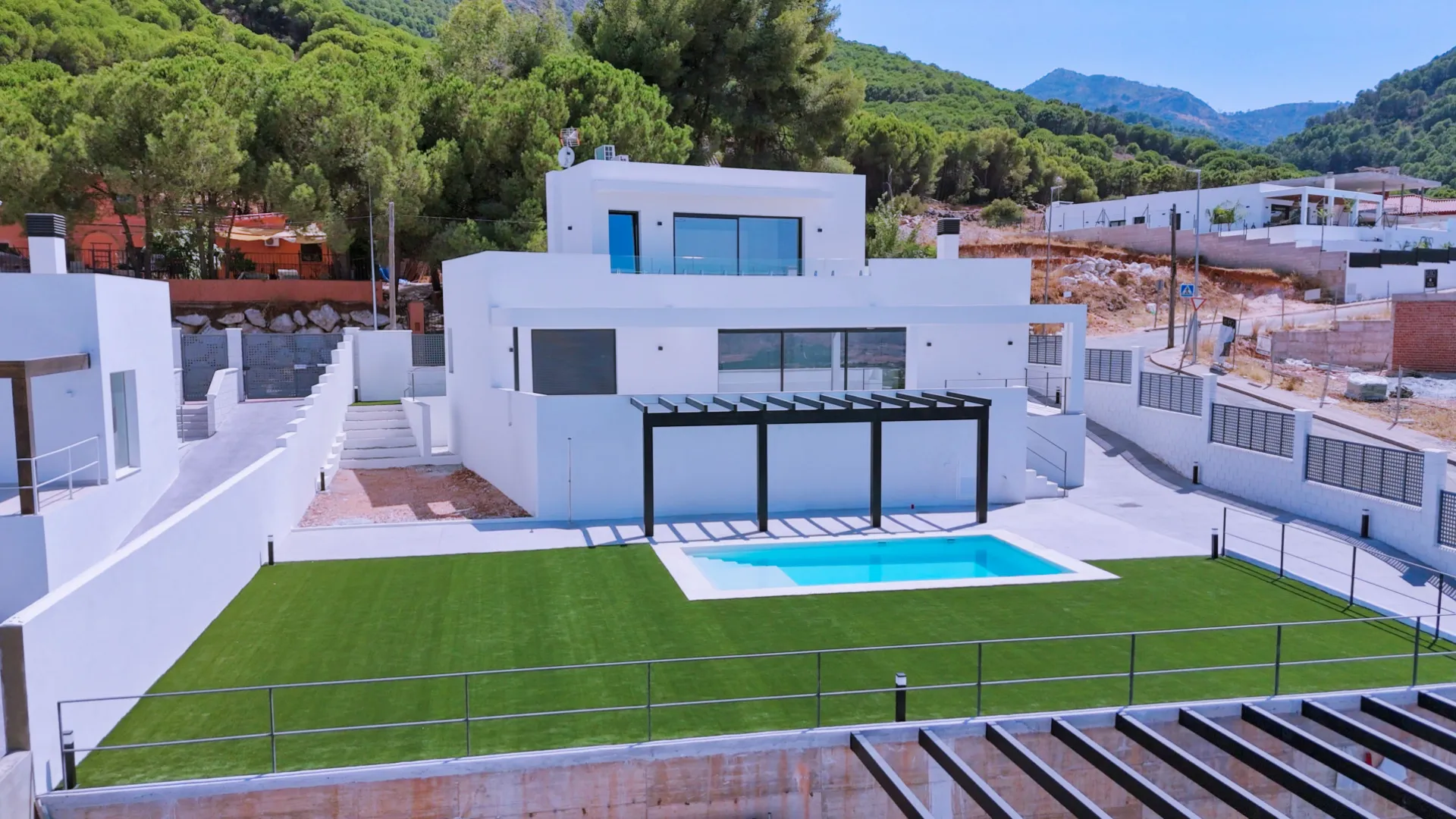 Villa for sale in Pinos de Alhaurín with 4 bedrooms
