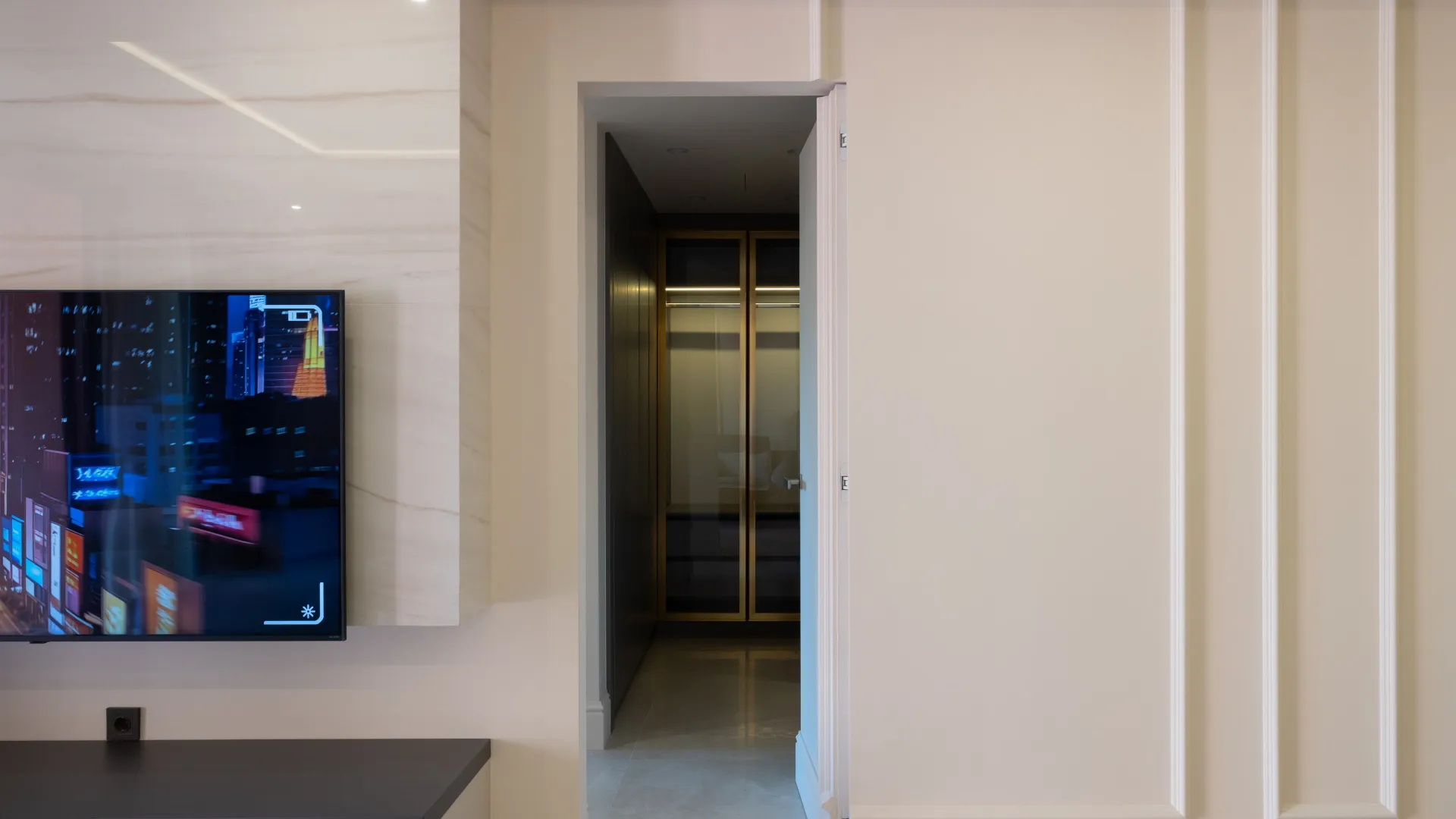 Apartamento planta baja a la venta en Beach Side New Golden Mile de 3 dormitorios