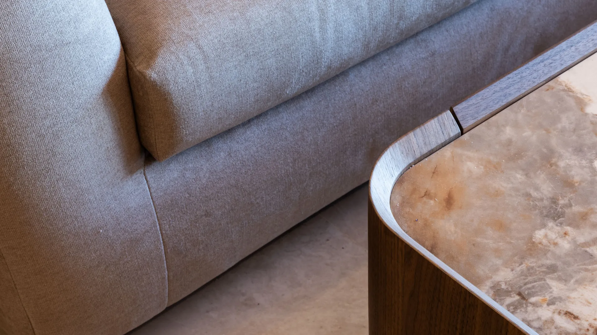 Apartamento planta baja a la venta en Beach Side New Golden Mile de 3 dormitorios