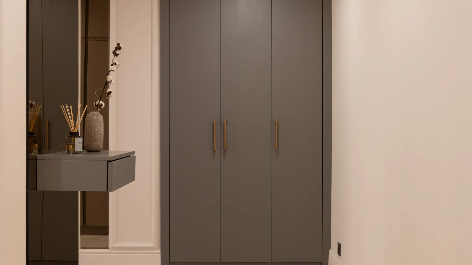 Apartamento planta baja a la venta en Beach Side New Golden Mile de 3 dormitorios