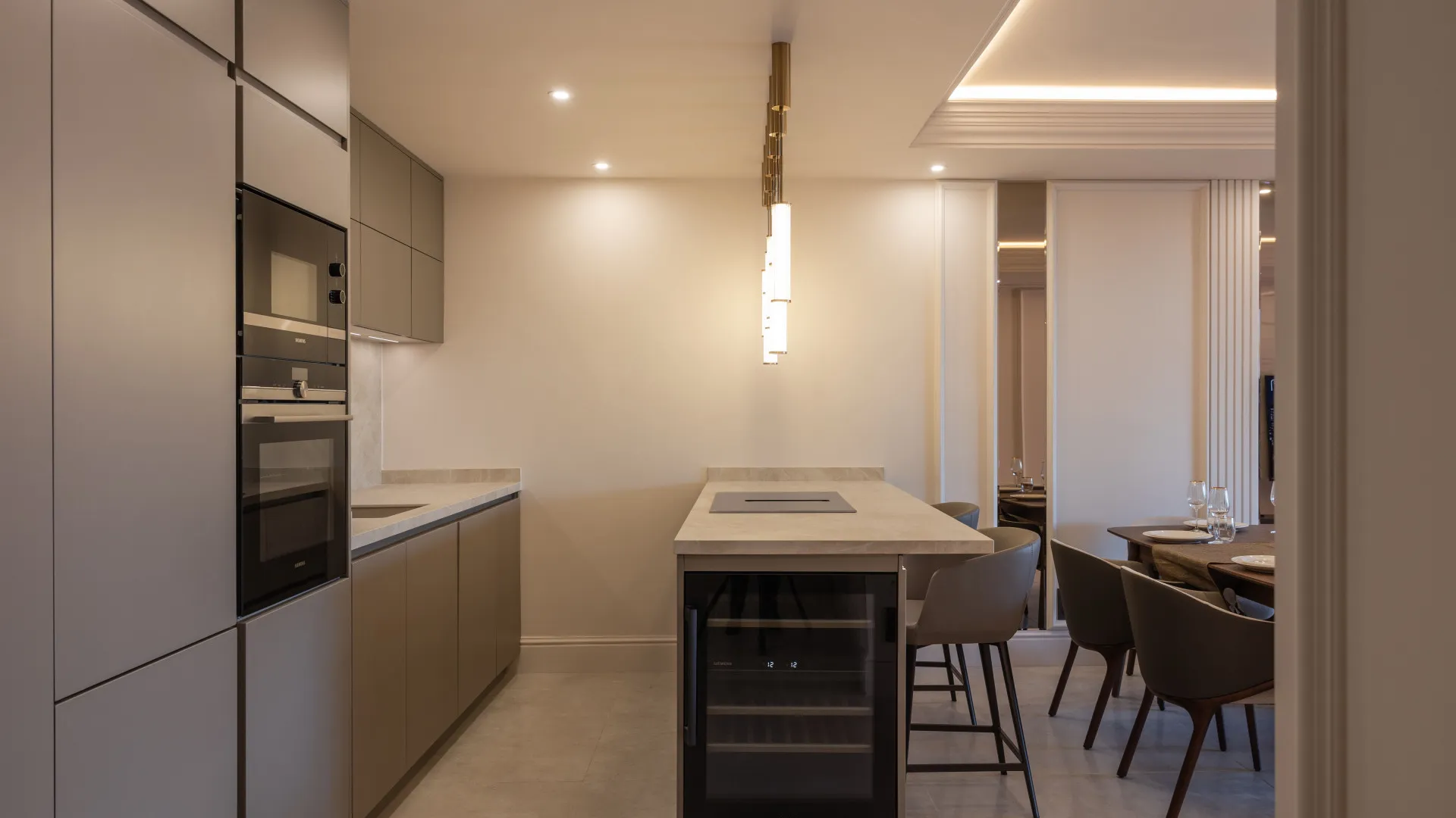 Apartamento planta baja a la venta en Beach Side New Golden Mile de 3 dormitorios