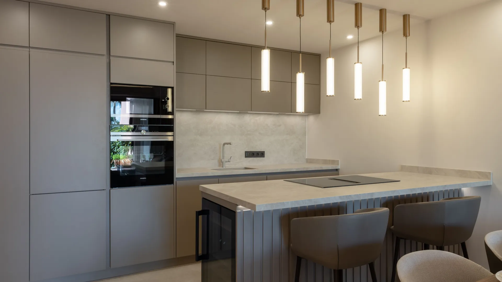 Apartamento planta baja a la venta en Beach Side New Golden Mile de 3 dormitorios