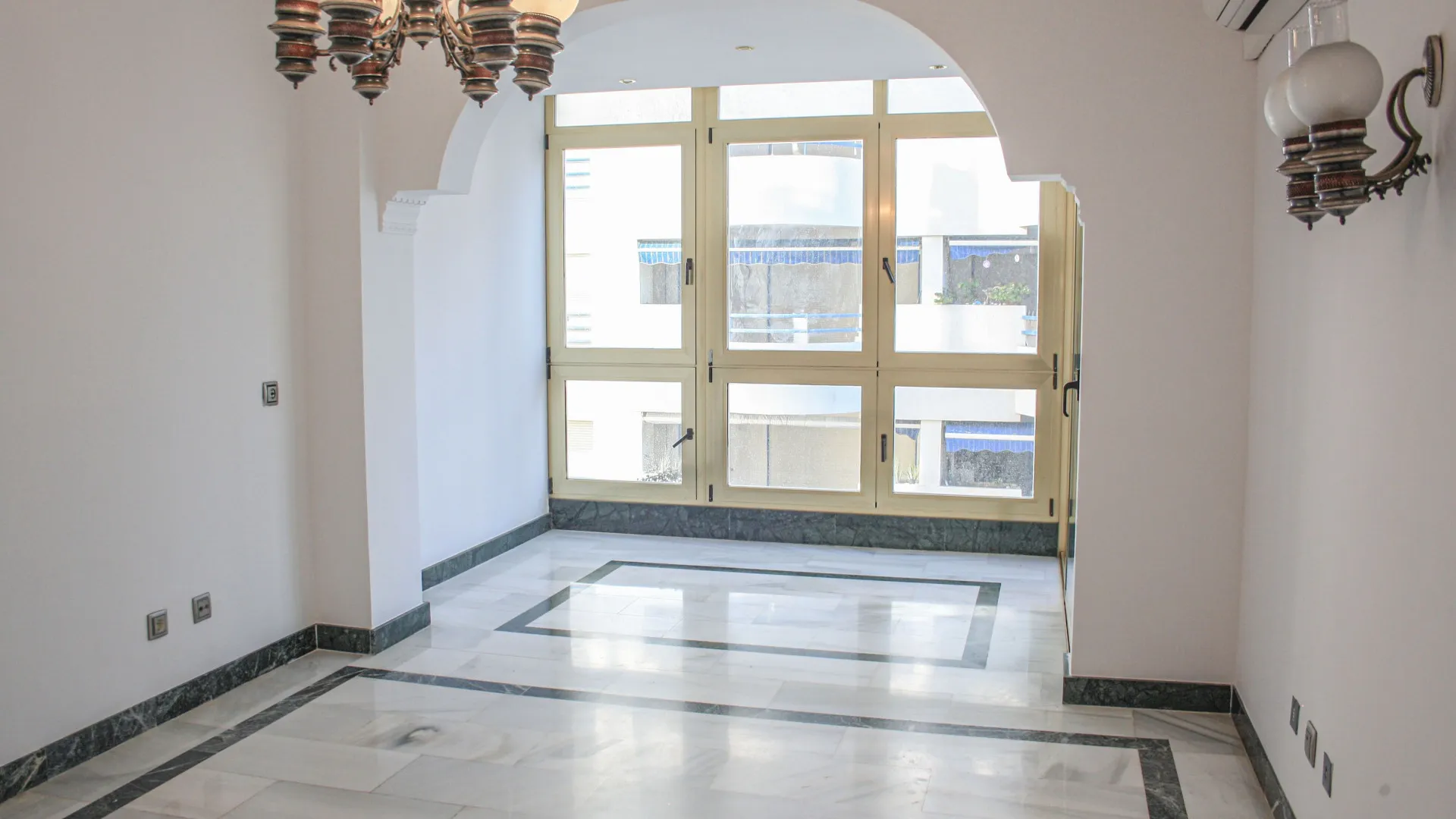 Apartamento en venta en Marbella Centro de 2 dormitorios