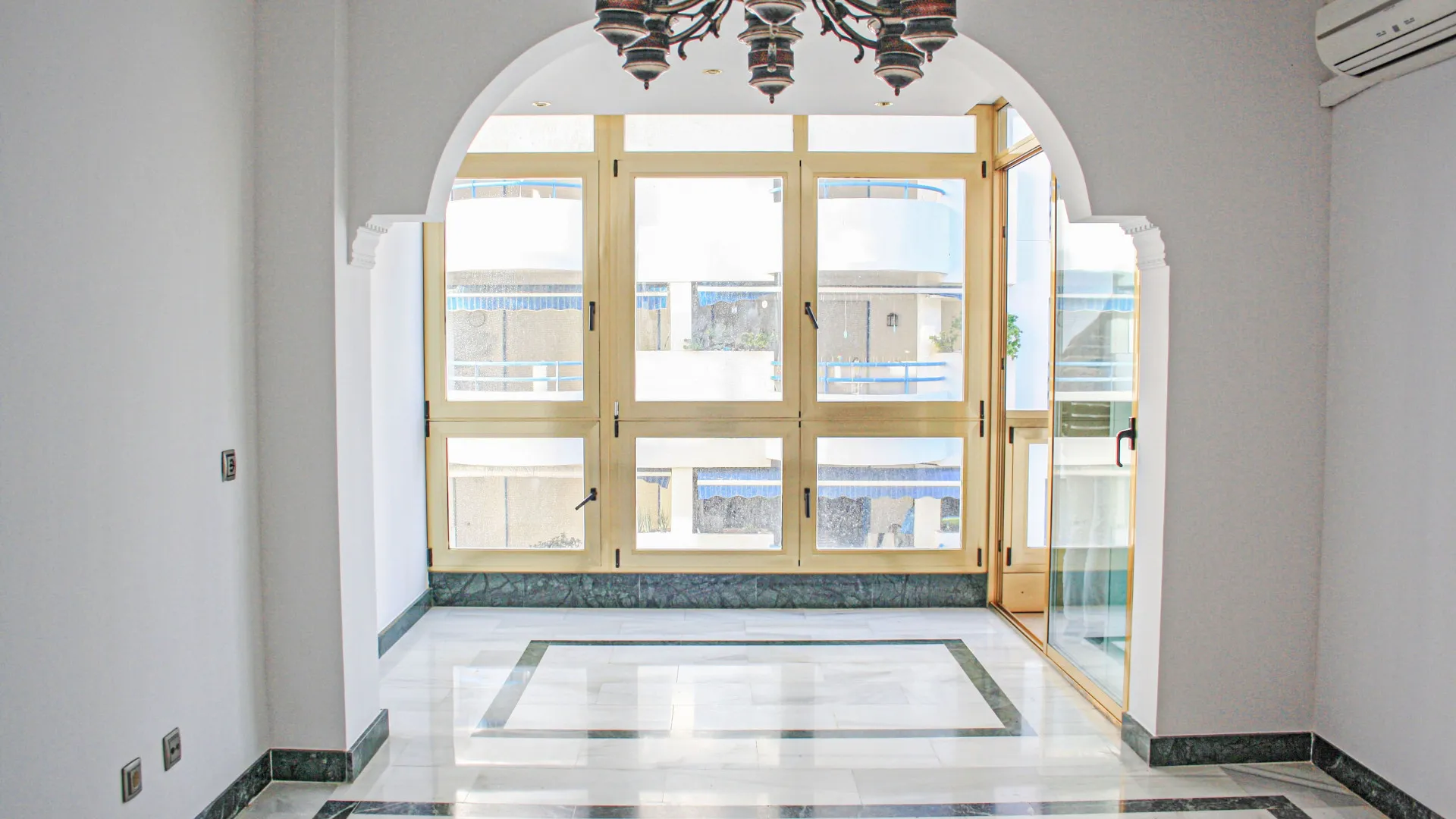 Apartamento en venta en Marbella Centro de 2 dormitorios