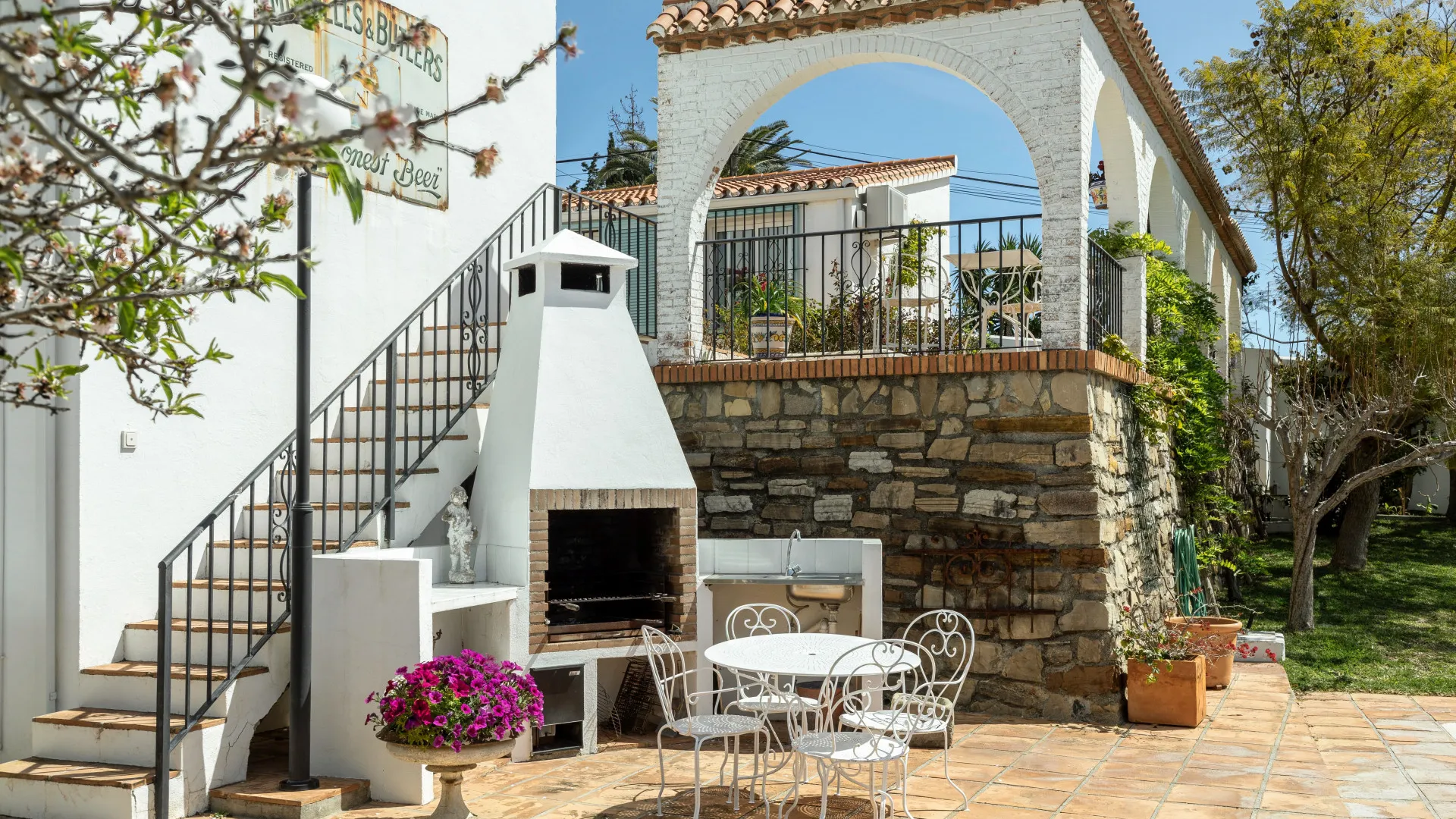 Villa en venta en Estepona