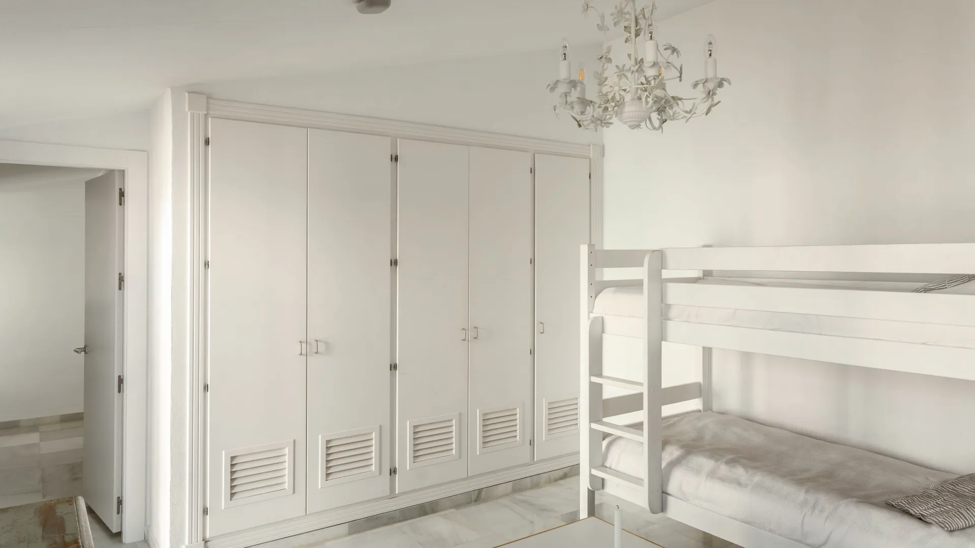 Villa en venta en Estepona