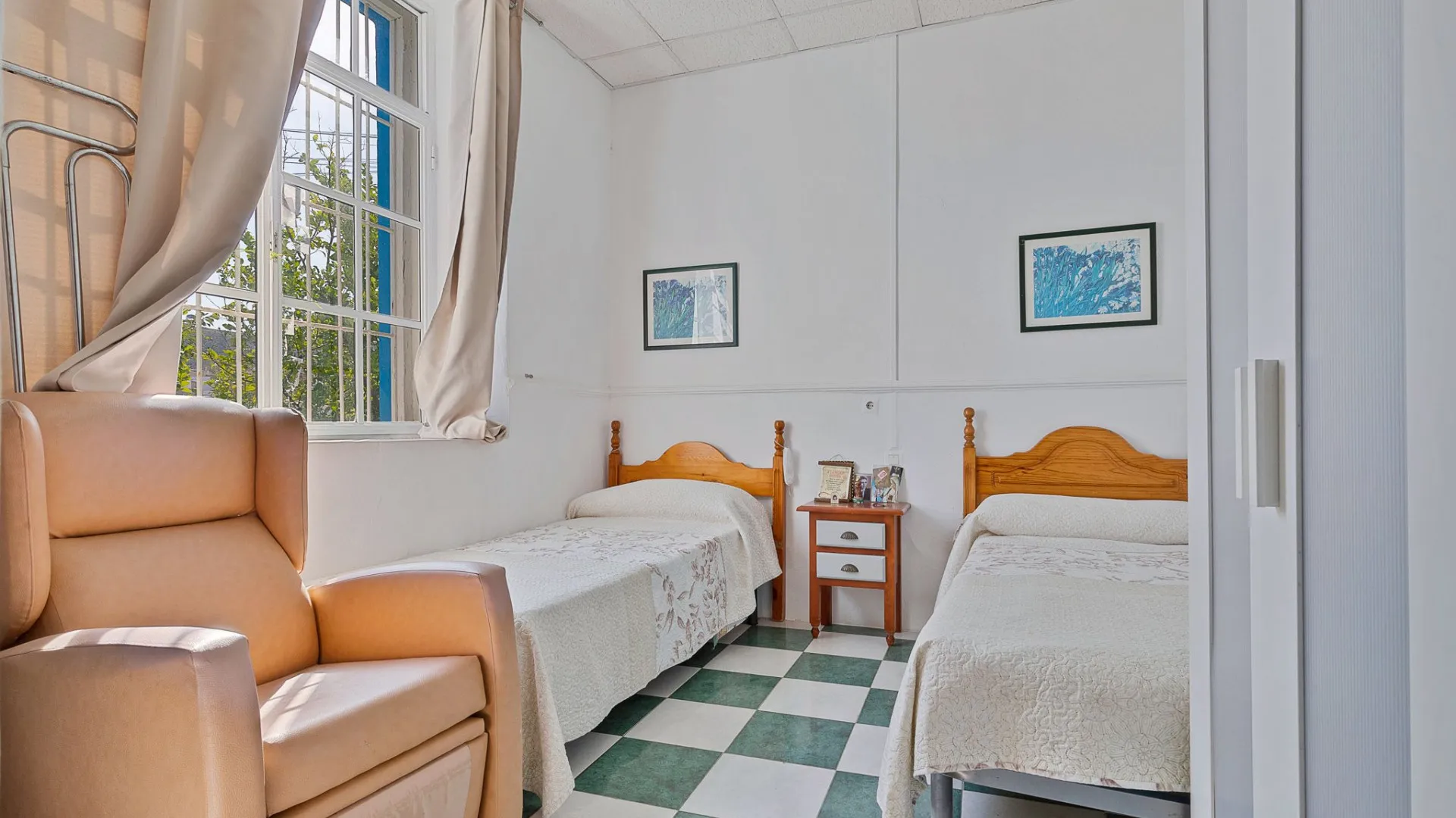 Puerto de la Torre unique building for sale