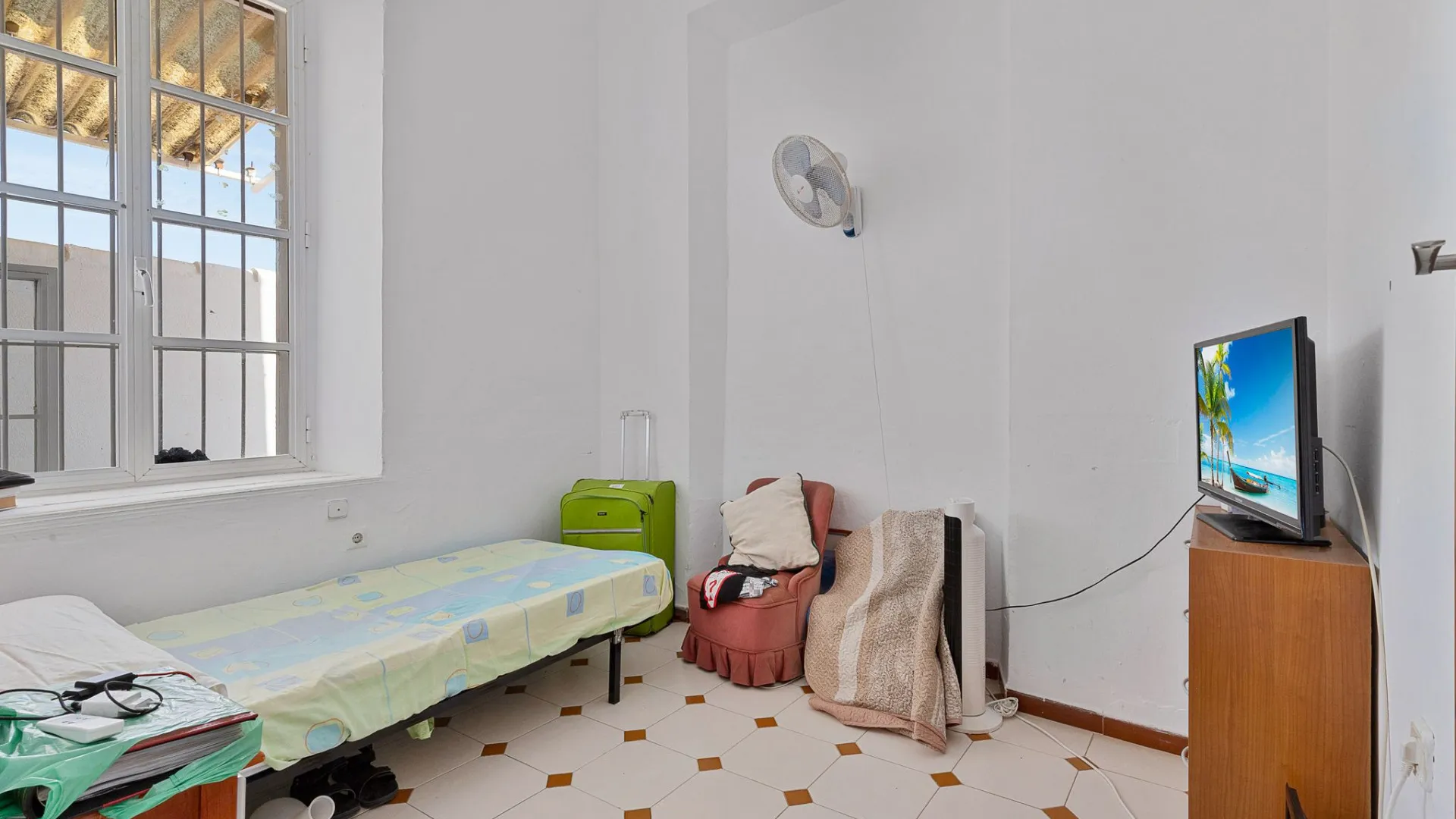 Puerto de la Torre unique building for sale