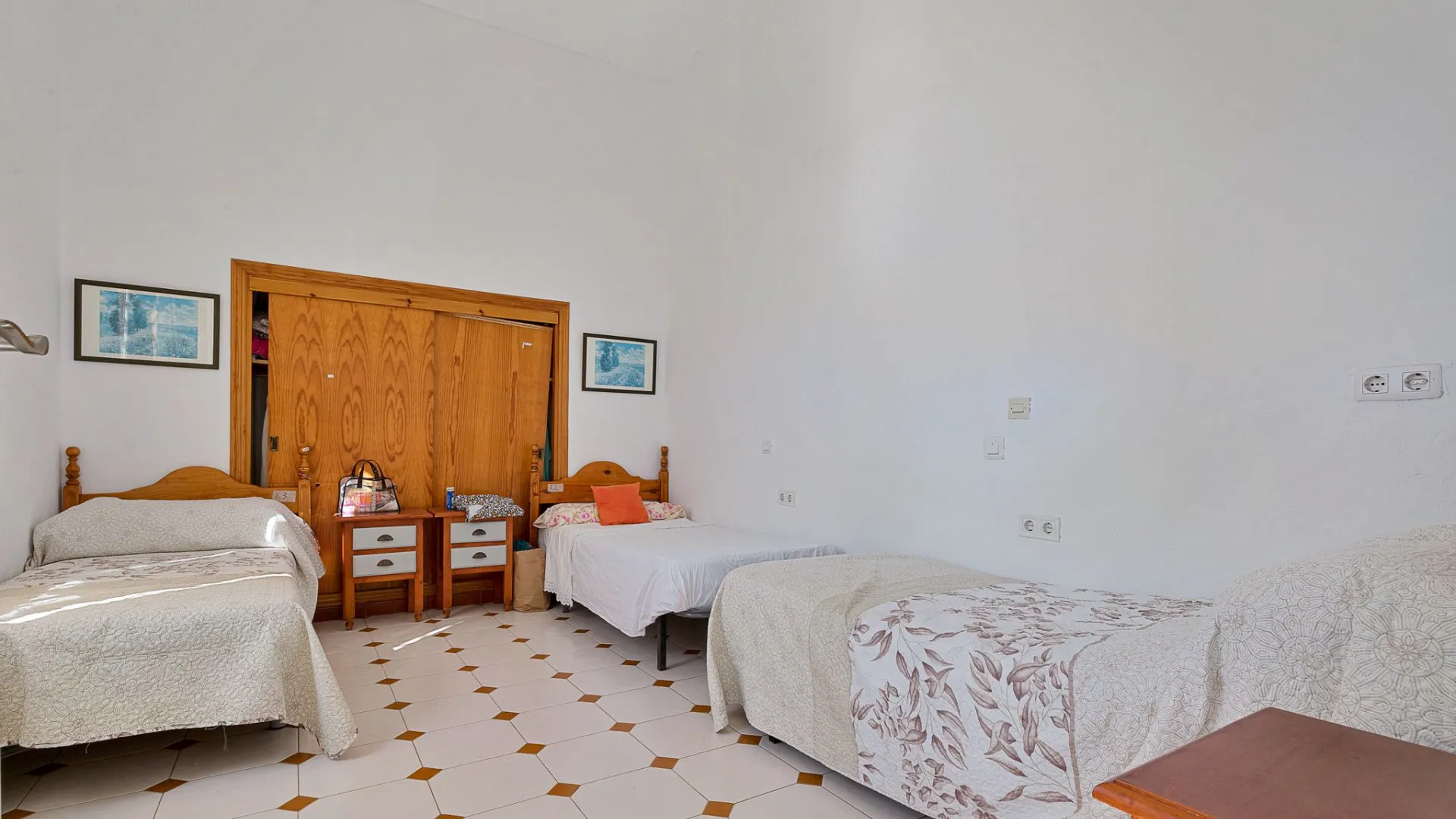 Puerto de la Torre unique building for sale