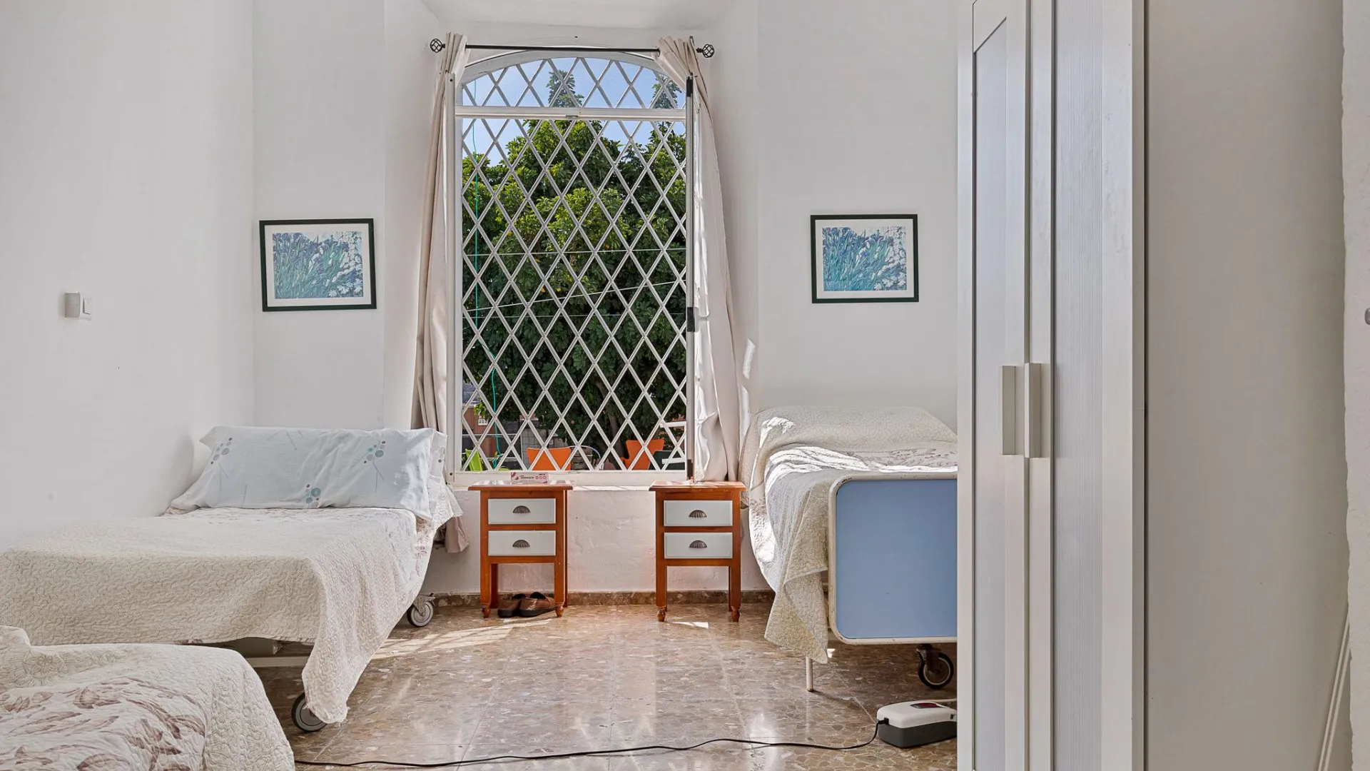 Puerto de la Torre unique building for sale