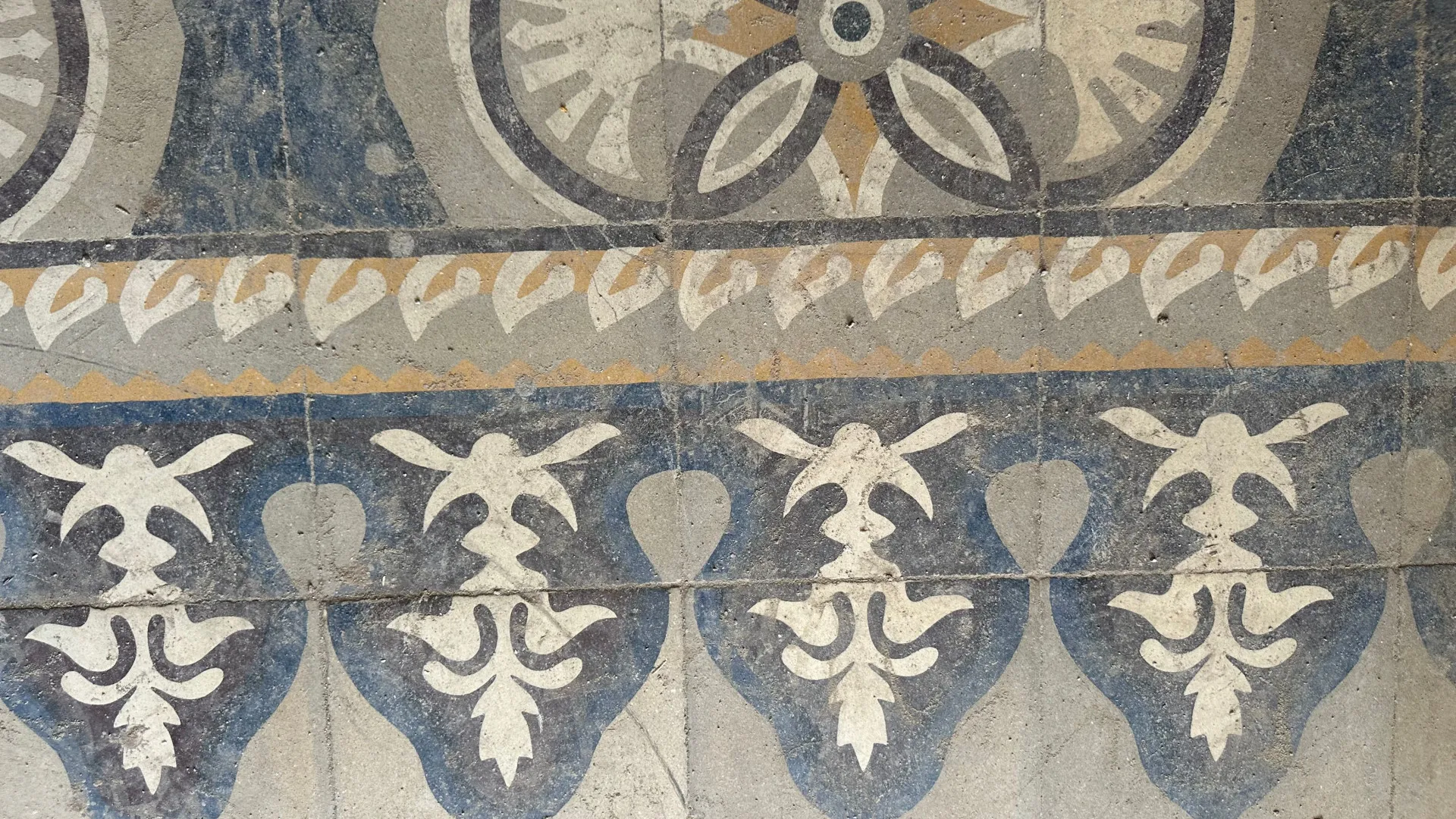 Unique building for sale in Velez Malaga