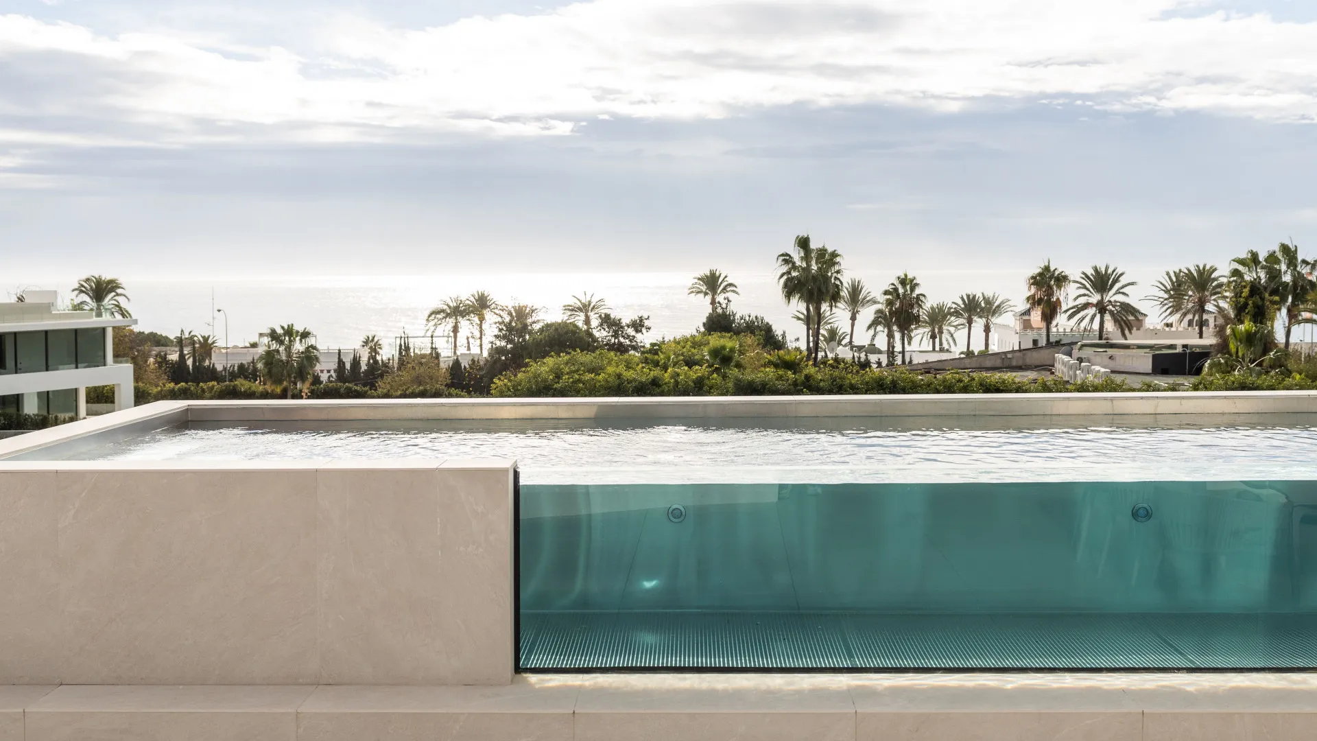 Se vende villa de 5 dormitorios en Marbella Golden Mile