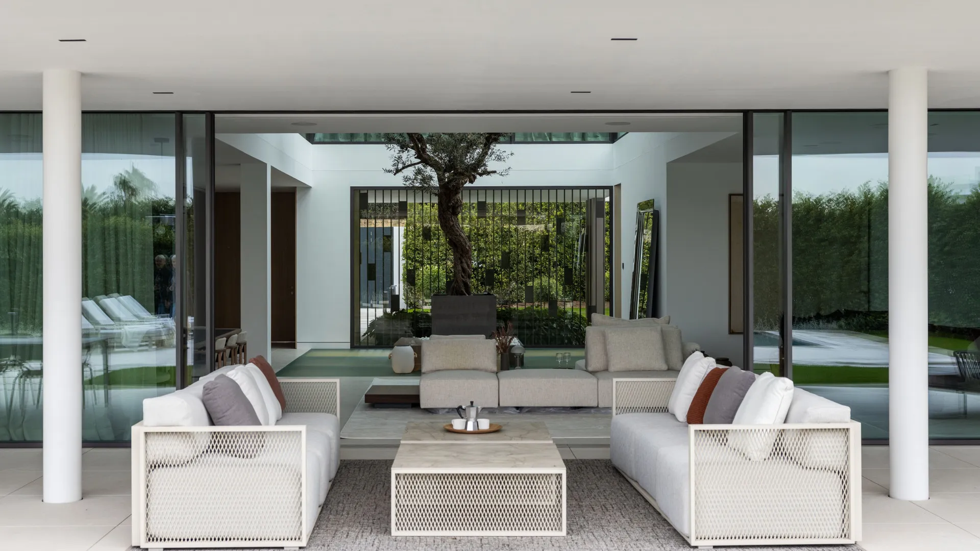 Se vende villa de 5 dormitorios en Marbella Golden Mile