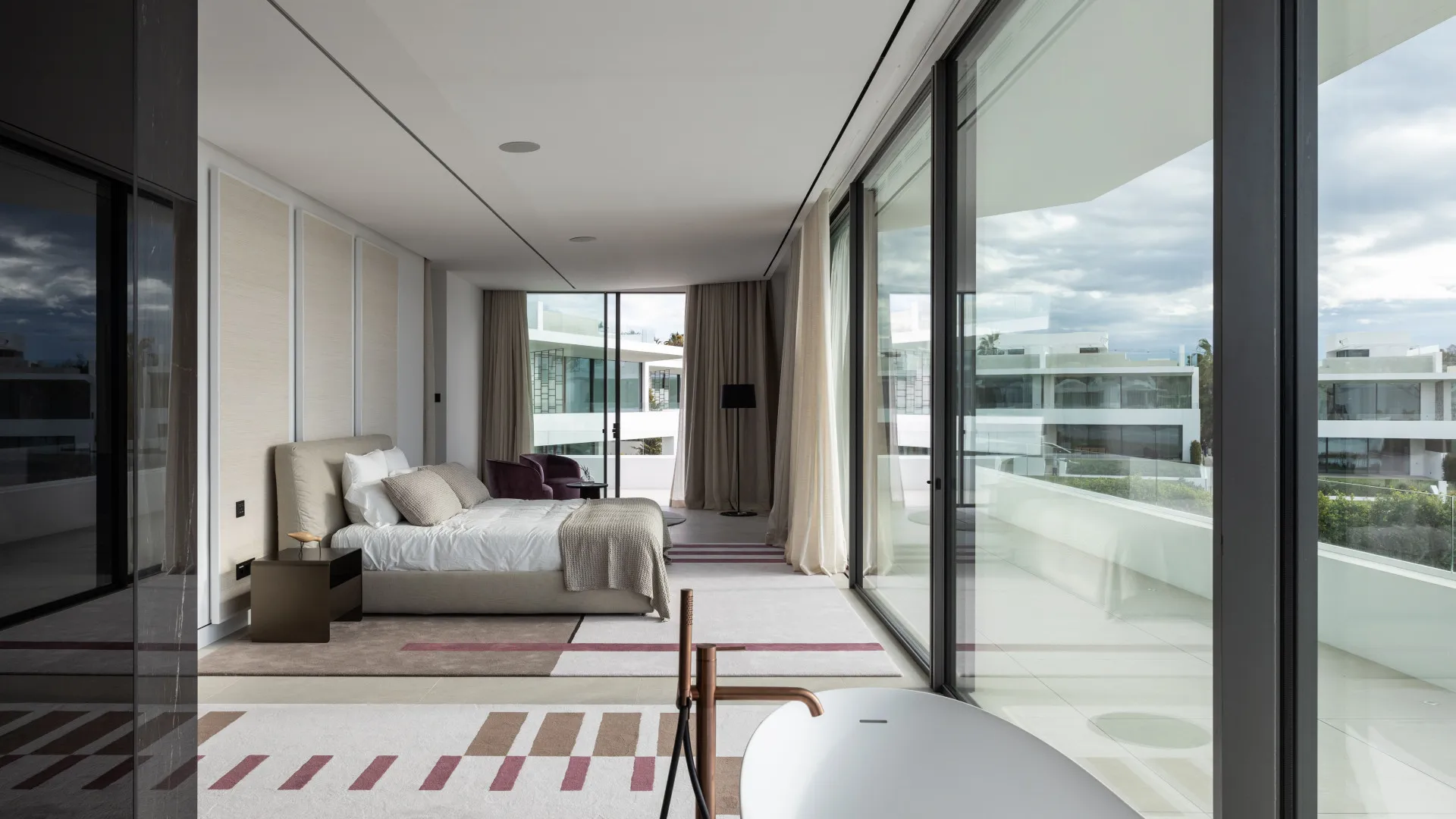 Se vende villa de 5 dormitorios en Marbella Golden Mile