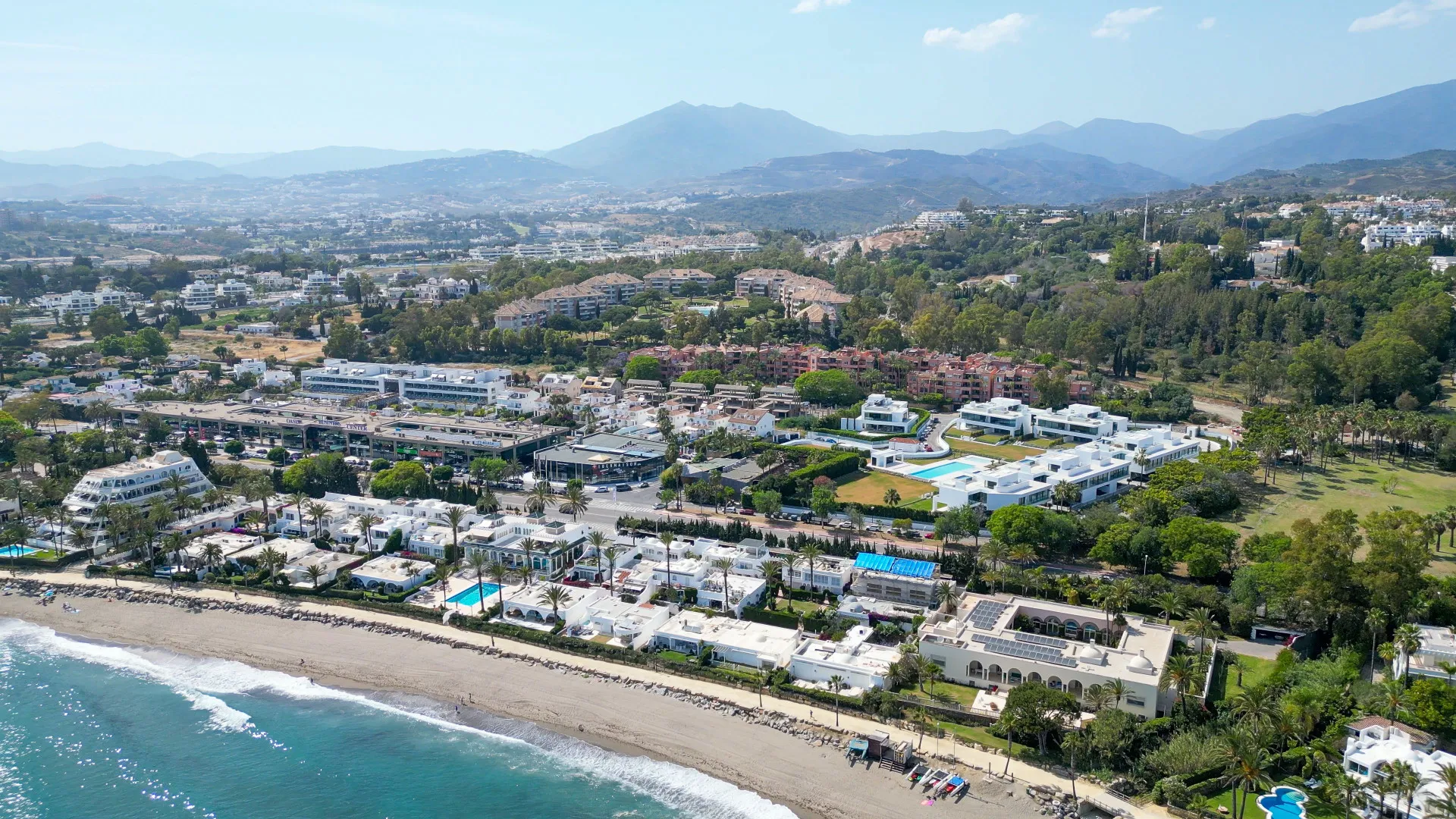 Villa con 5 dormitorios a la venta en Marbella Golden Mile